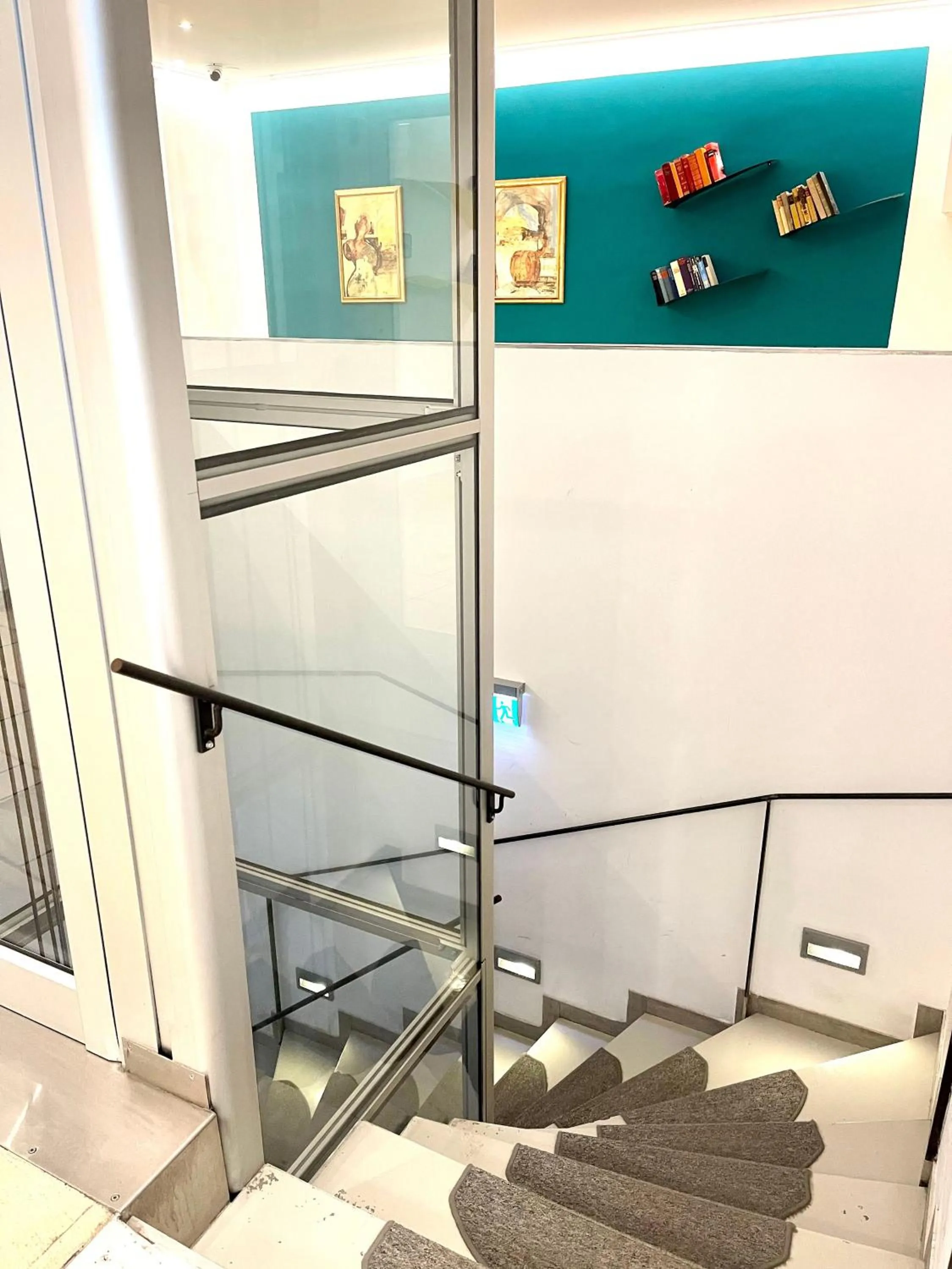 Library in Dan In'n Out