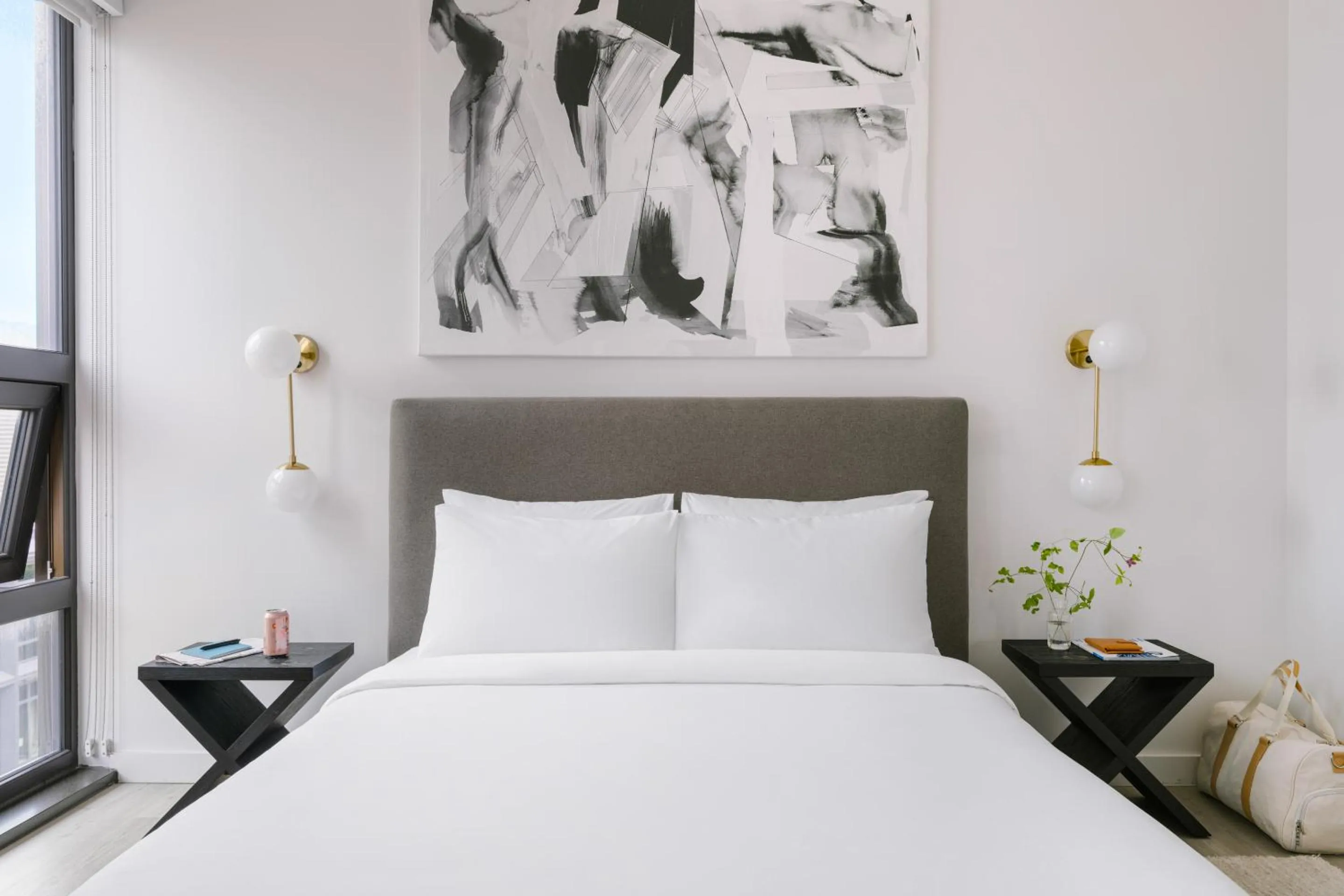 Bed in Sonder Court Square