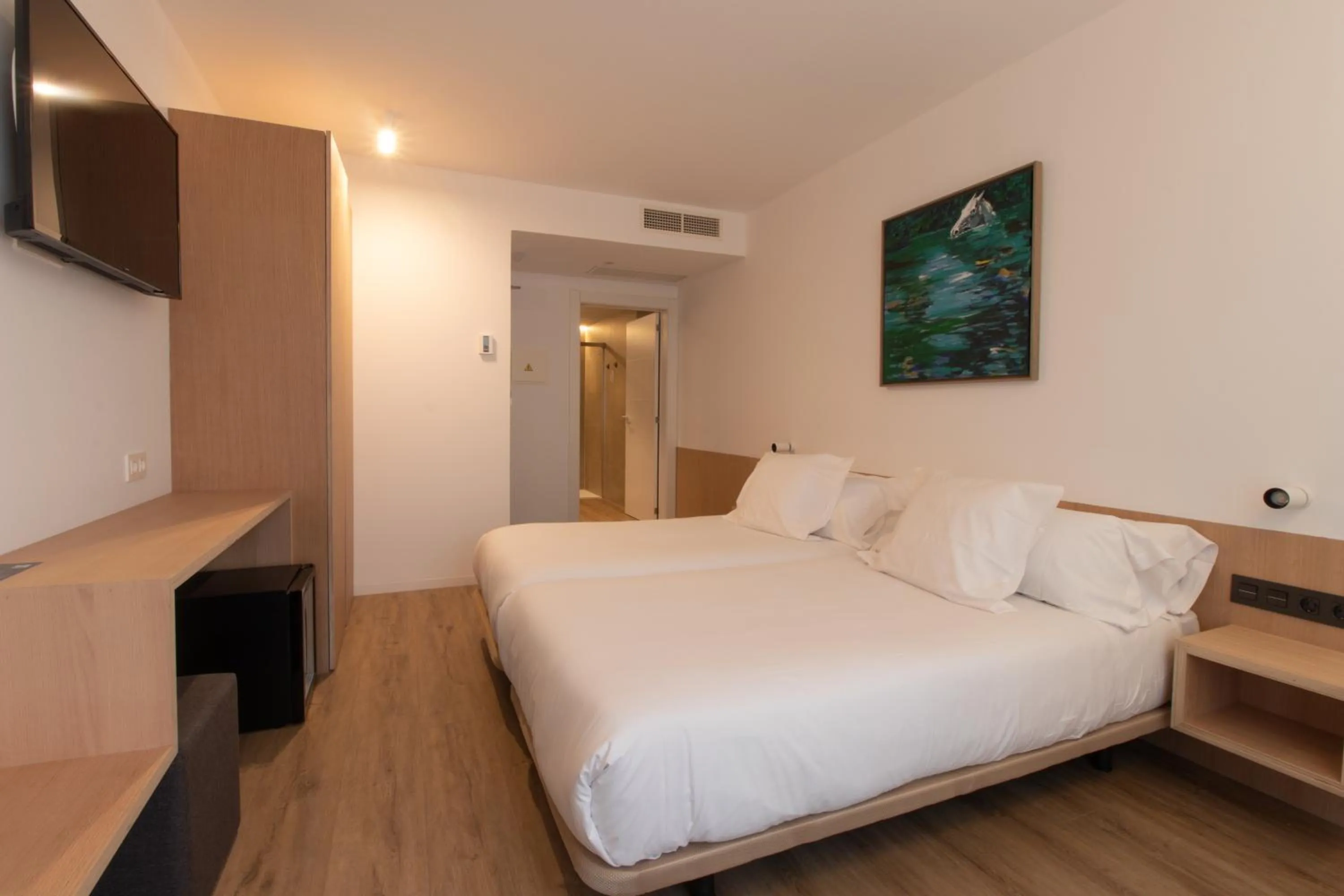 Bed in Hotel Cortabitarte