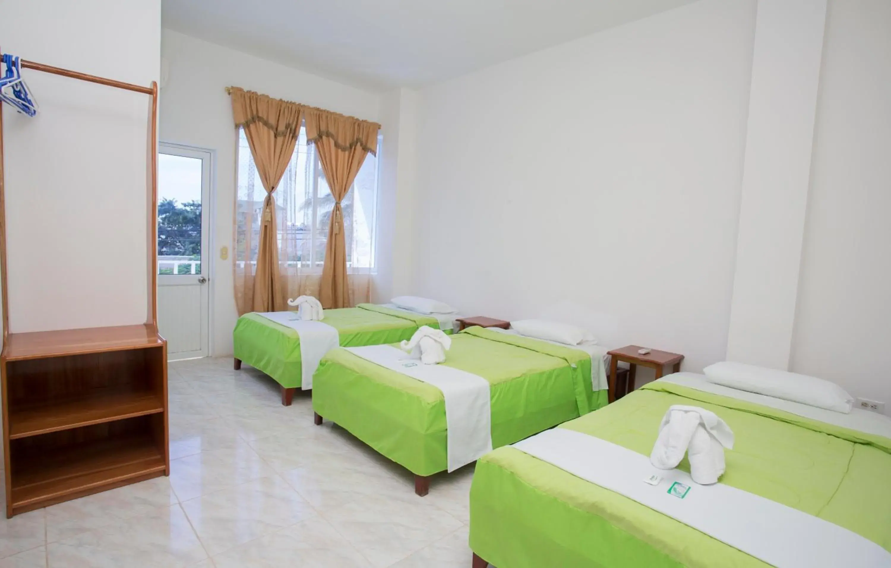 Triple Room with Balcony in Paraiso de Isabela Triple Room with Balcony in Paraiso de Isabela