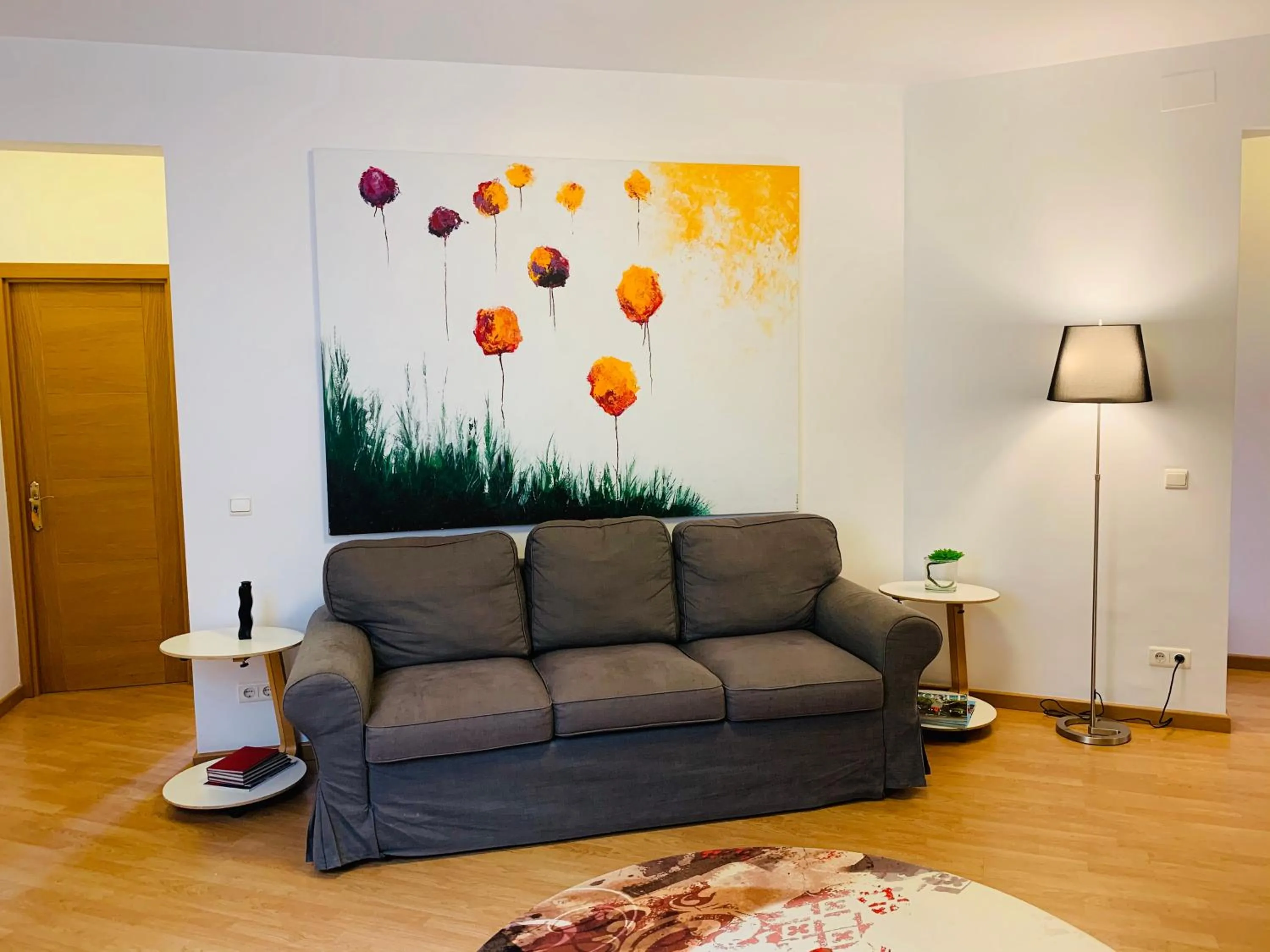 Living room in Super Balmes Guest House