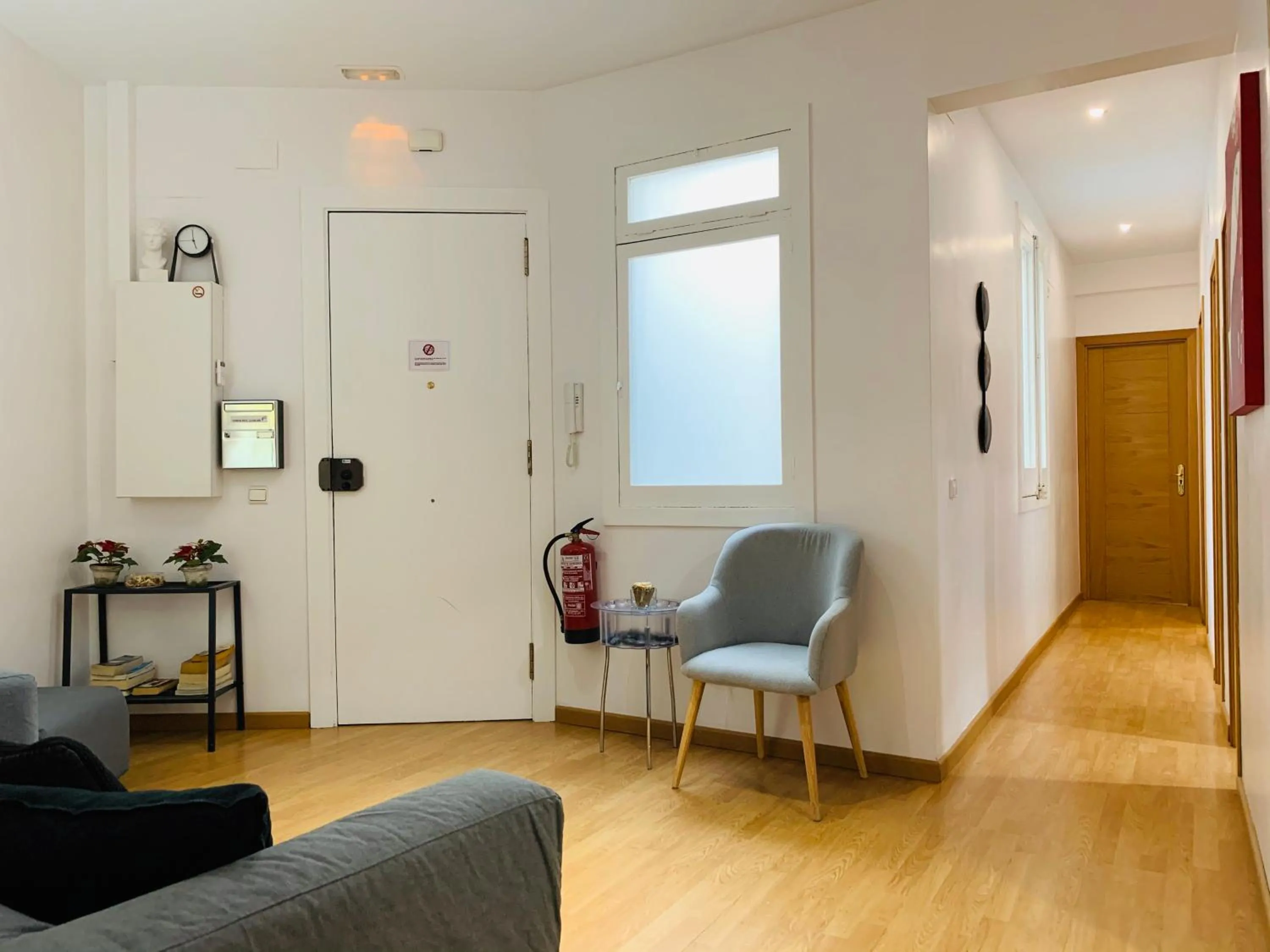 Living room in Super Balmes Guest House