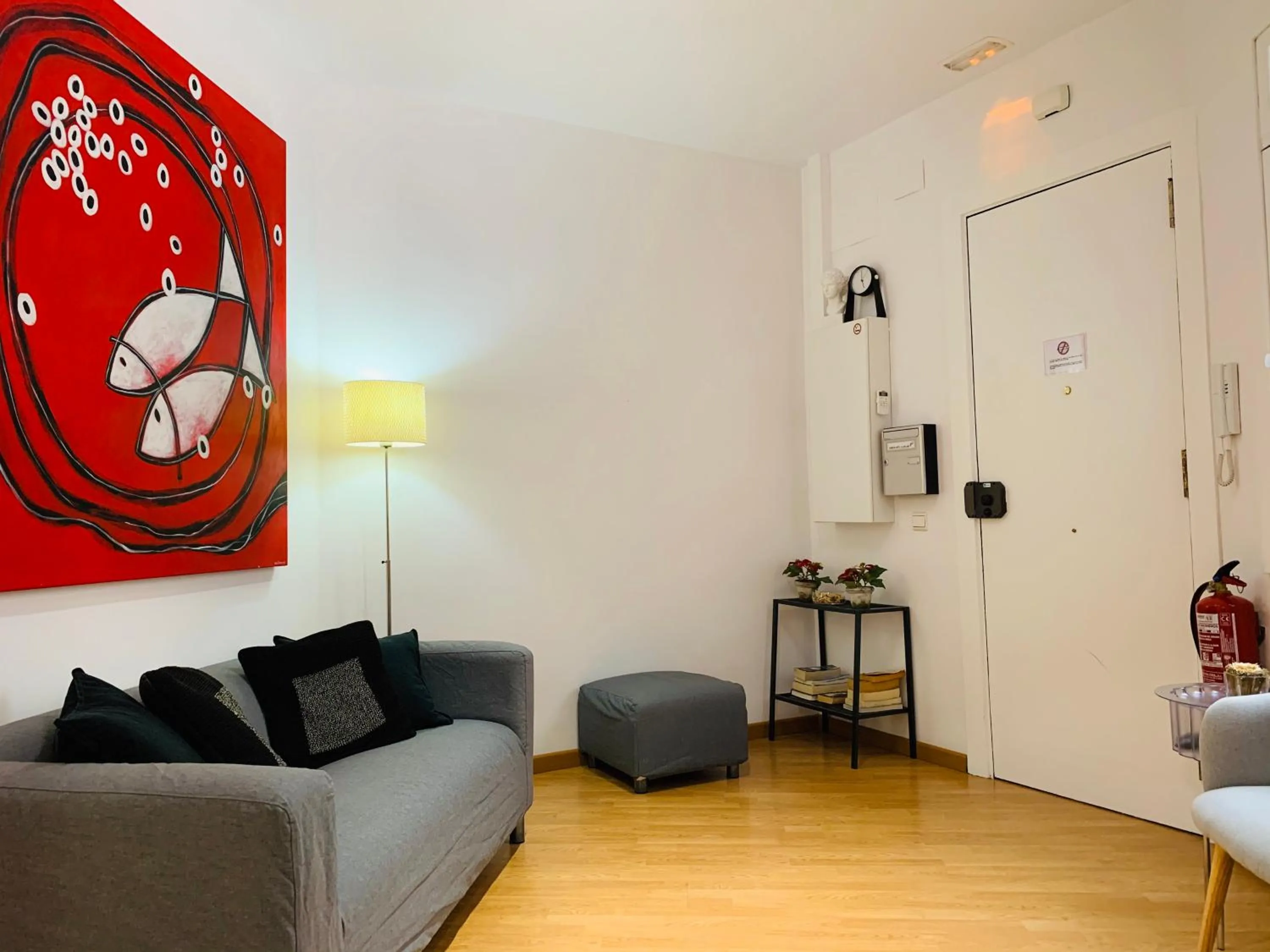 Living room in Super Balmes Guest House