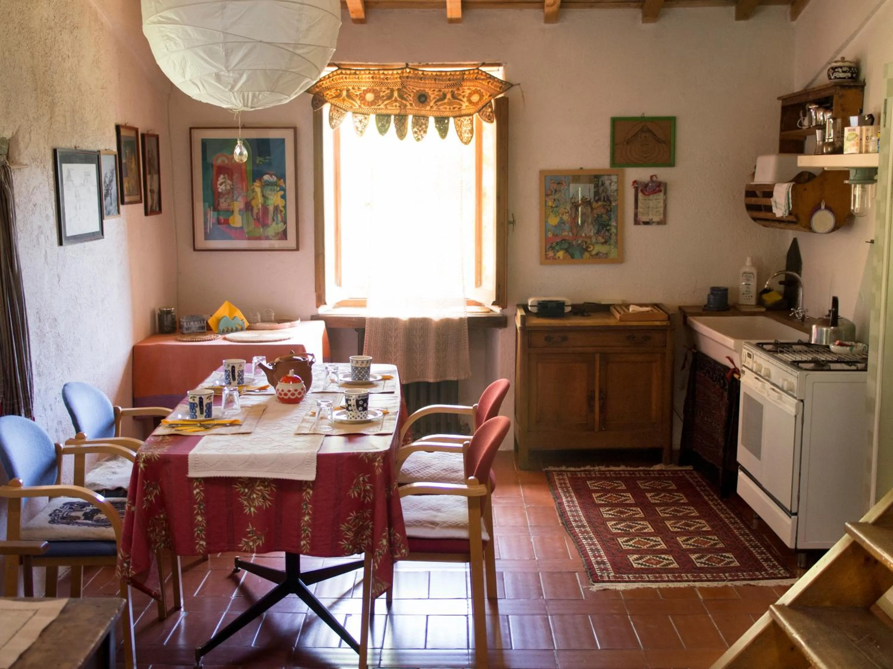 Communal lounge/ TV room in Casa La Valle, Gubbio, Frazione Santa Cristina
