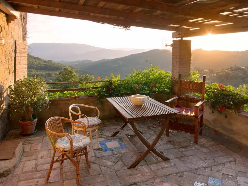Patio in Casa La Valle, Gubbio, Frazione Santa Cristina