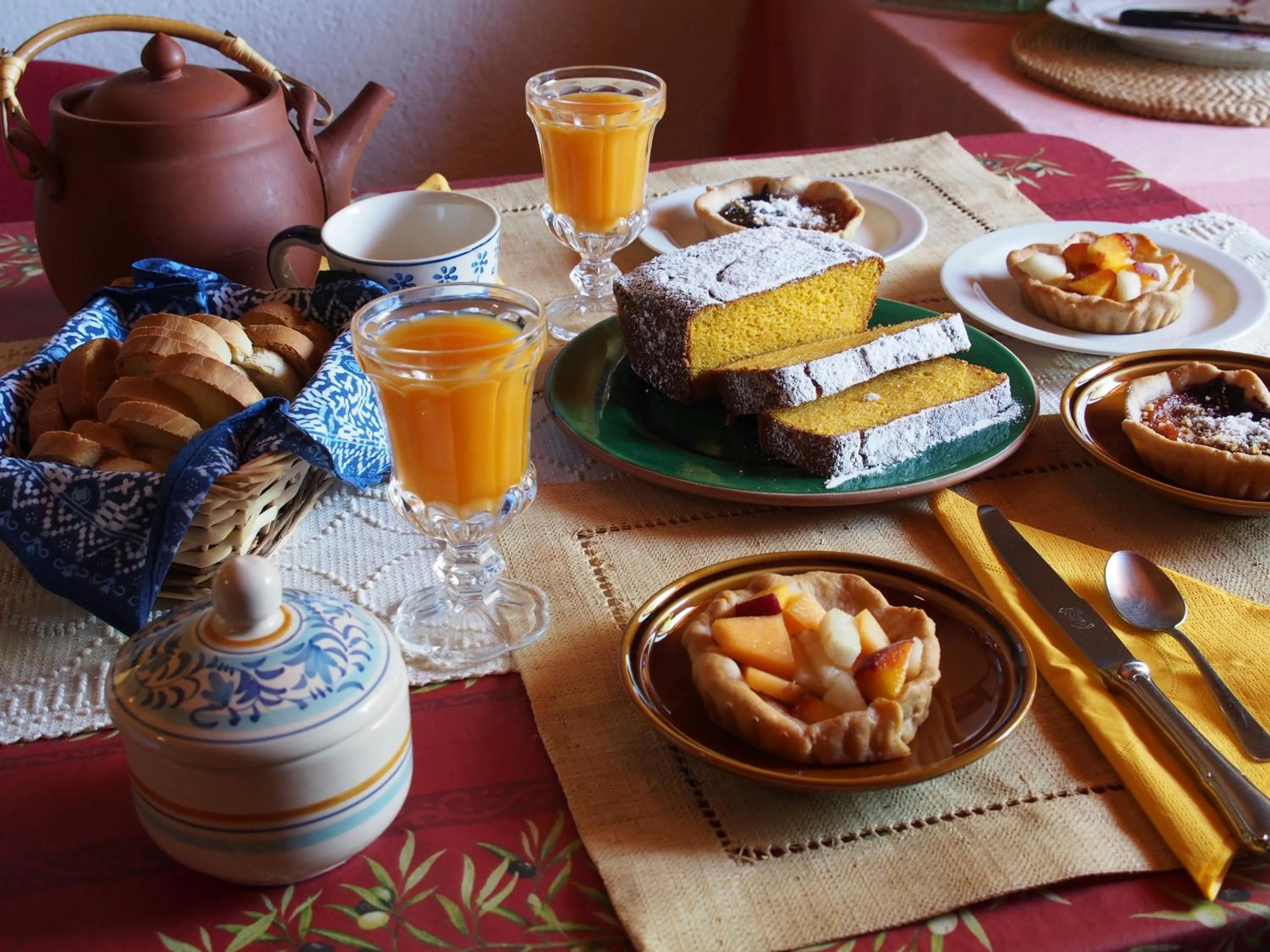 Italian breakfast in Casa La Valle, Gubbio, Frazione Santa Cristina