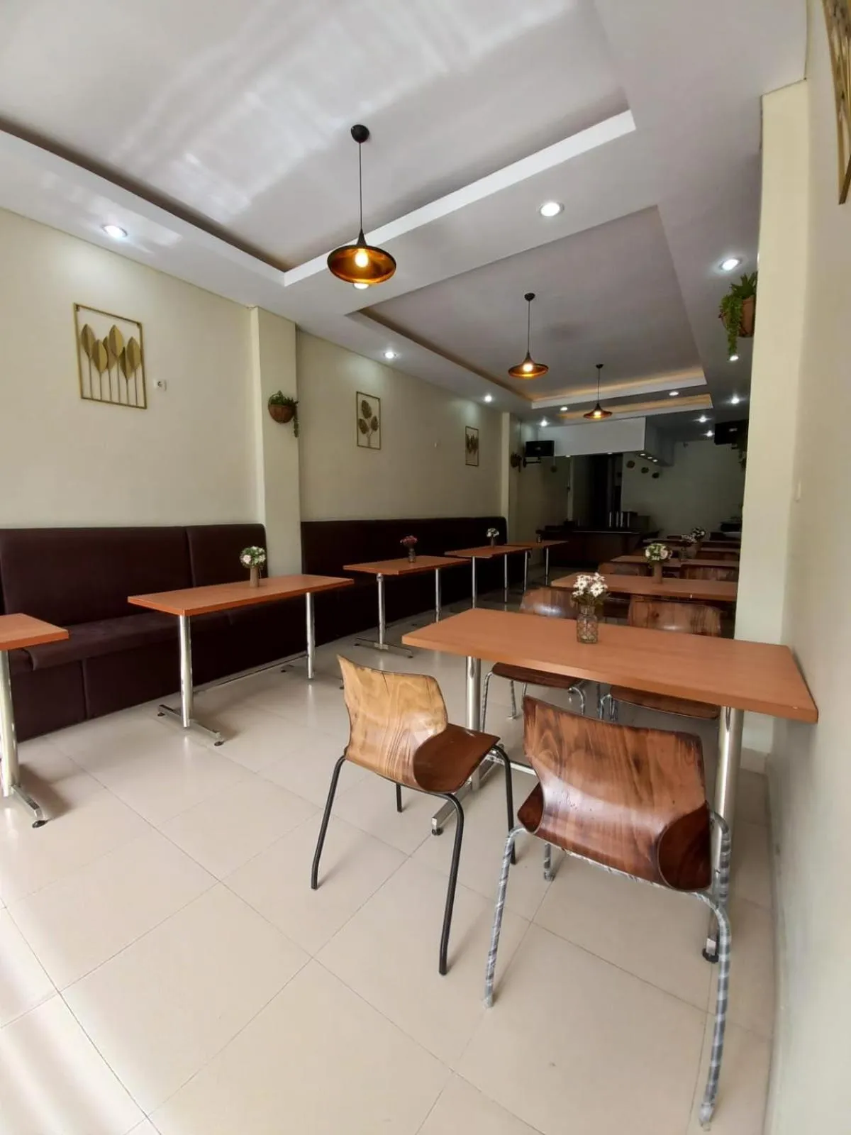 Restaurant/places to eat in Grand Avira Hotel