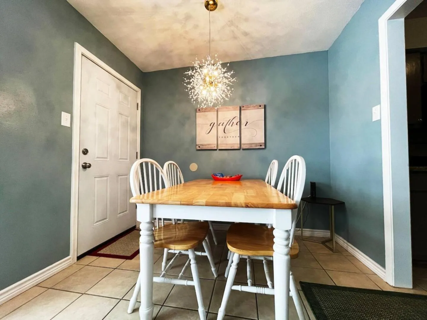 Full Kitchen, Beautiful & Brilliant Apt B