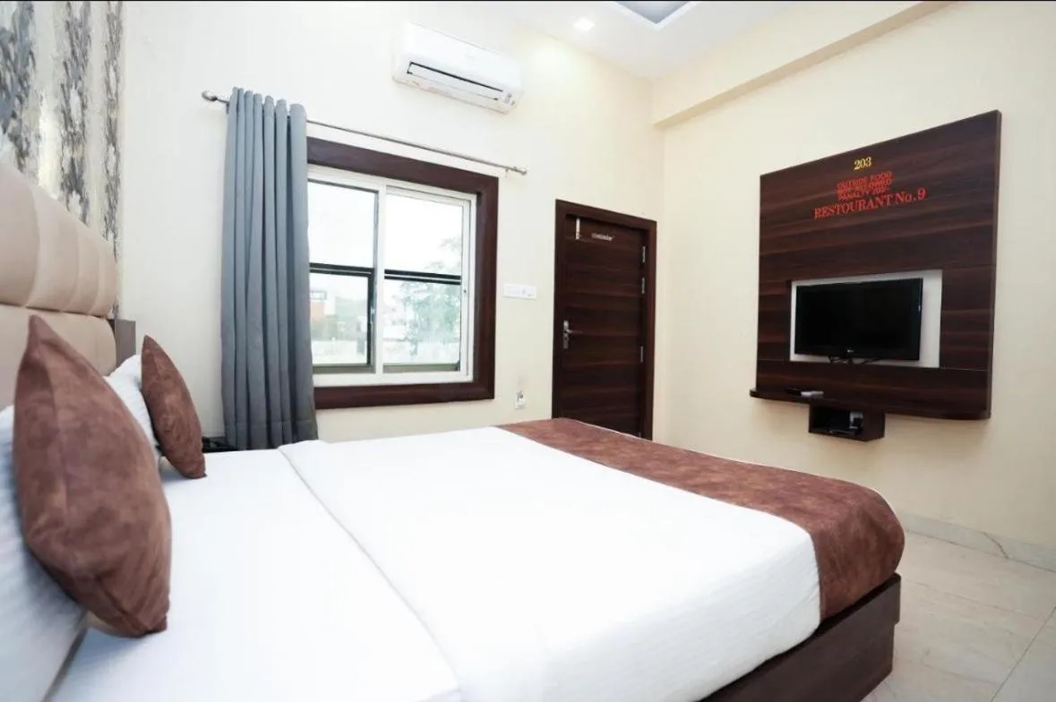 Bed in Hotel Dosa plaza