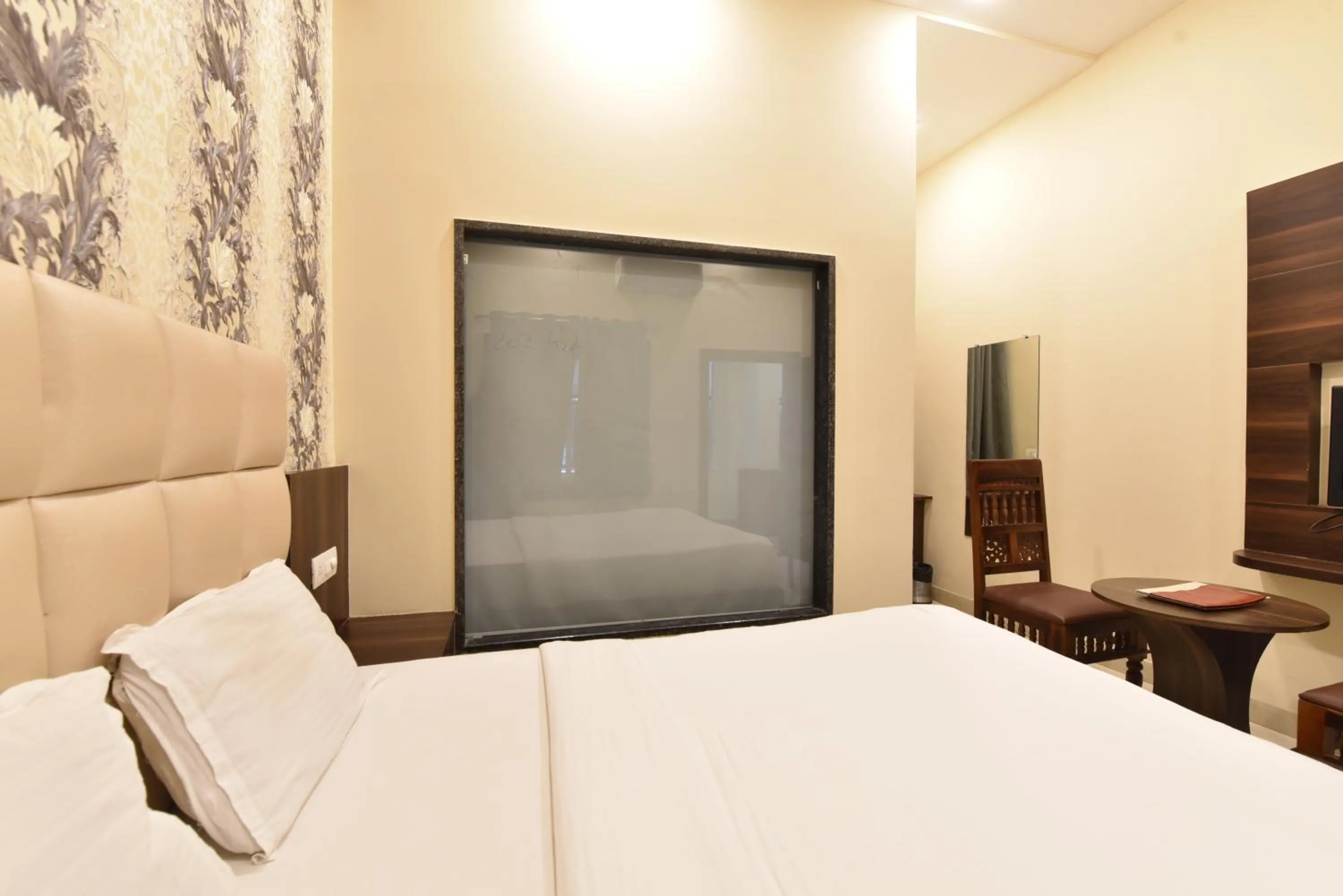 Bed in Hotel Dosa plaza