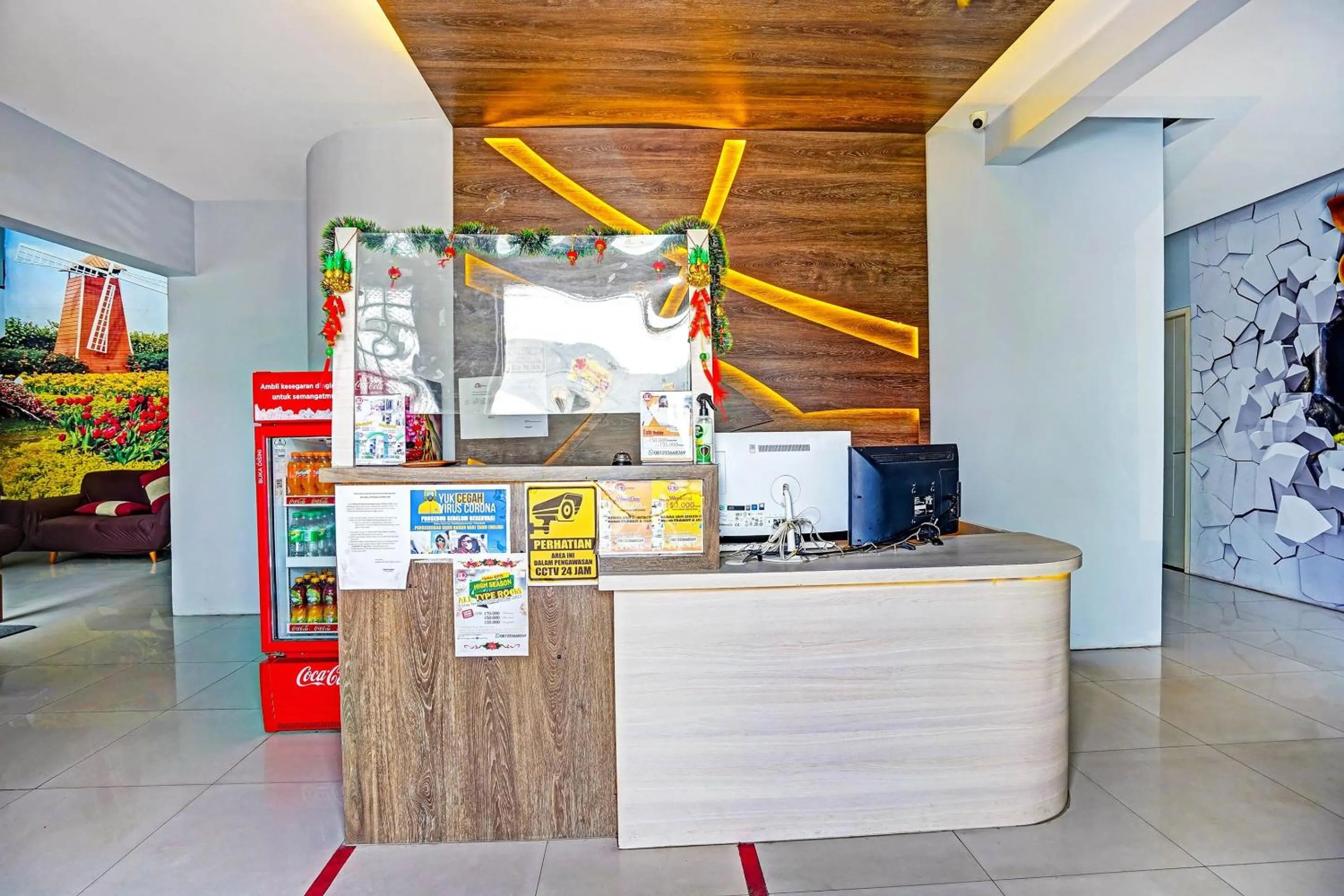 Lobby or reception in Capital O 90888 Bintang Diponggo Residence