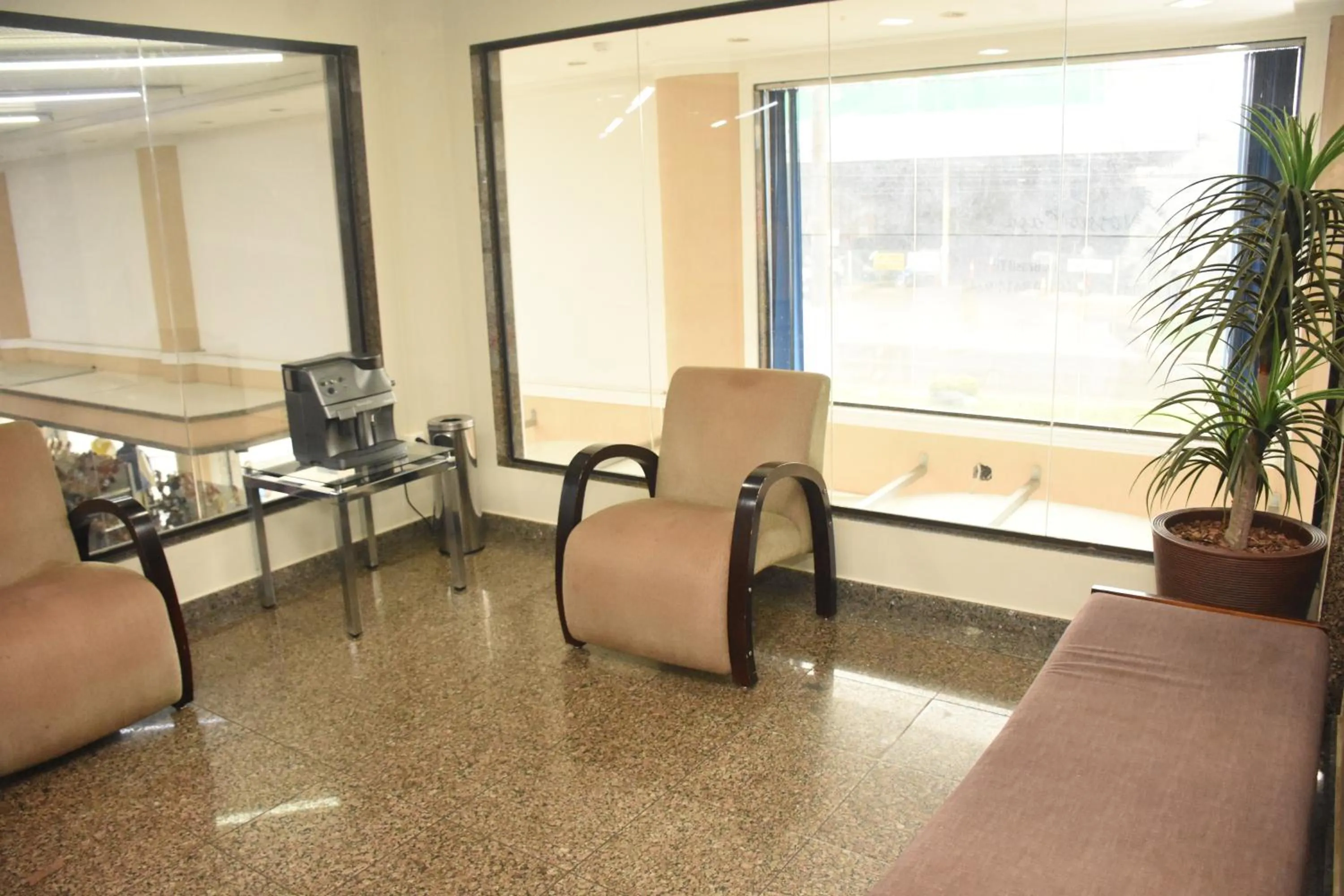 Living room in Larison Ji-Paraná by - Easy Hotéis