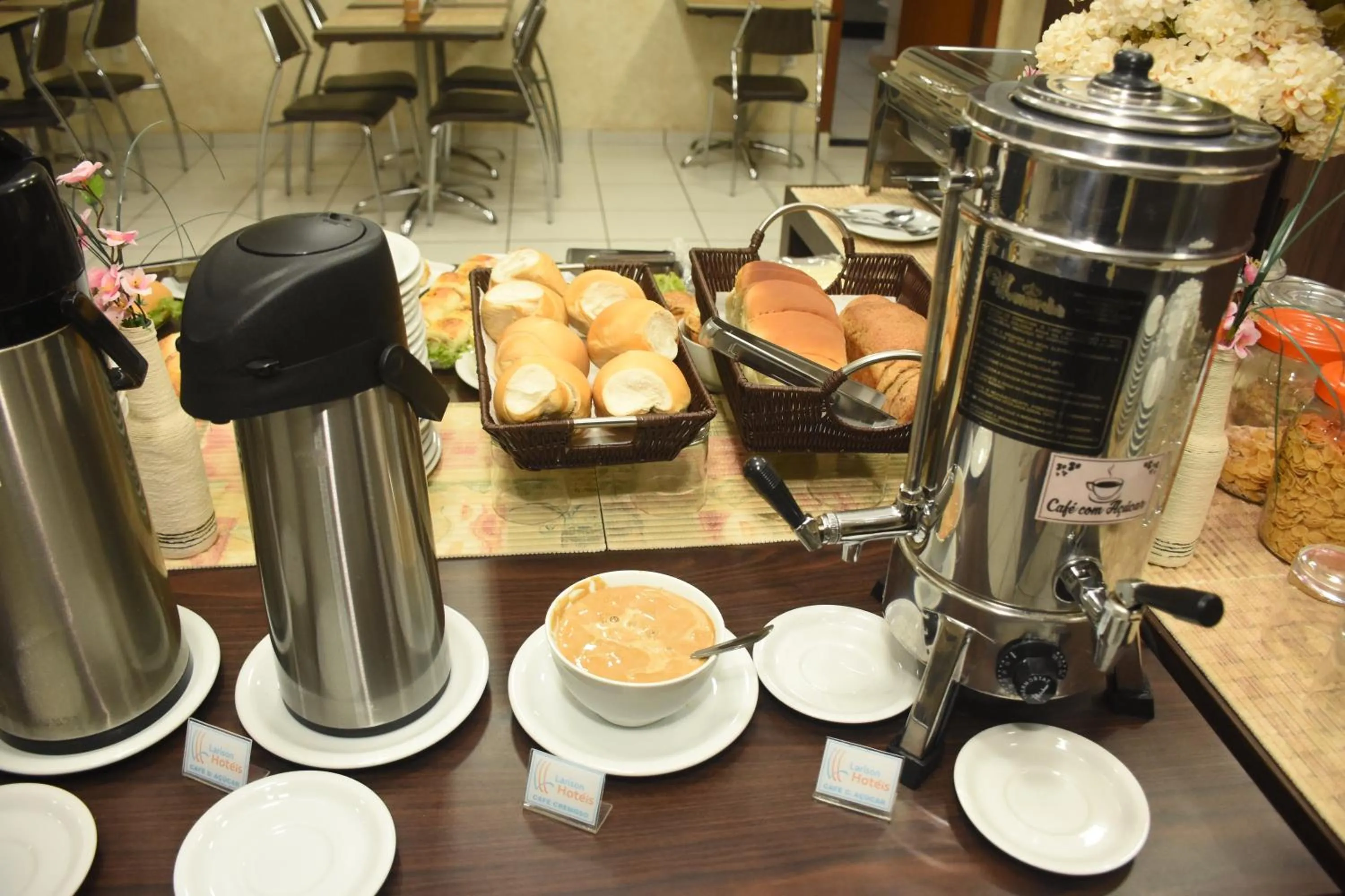 Food in Larison Ji-Paraná by - Easy Hotéis