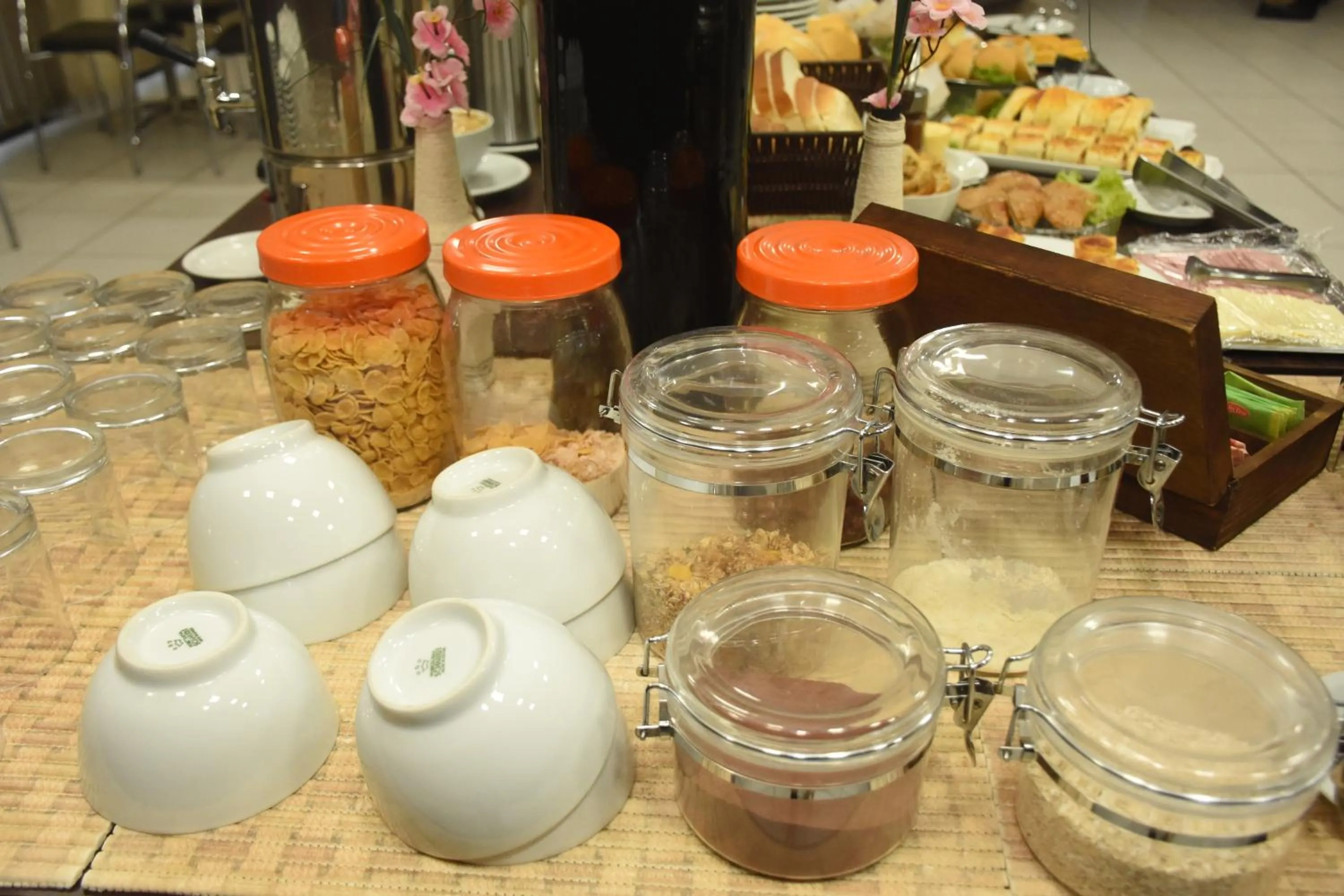 Food and drinks in Larison Ji-Paraná by - Easy Hotéis