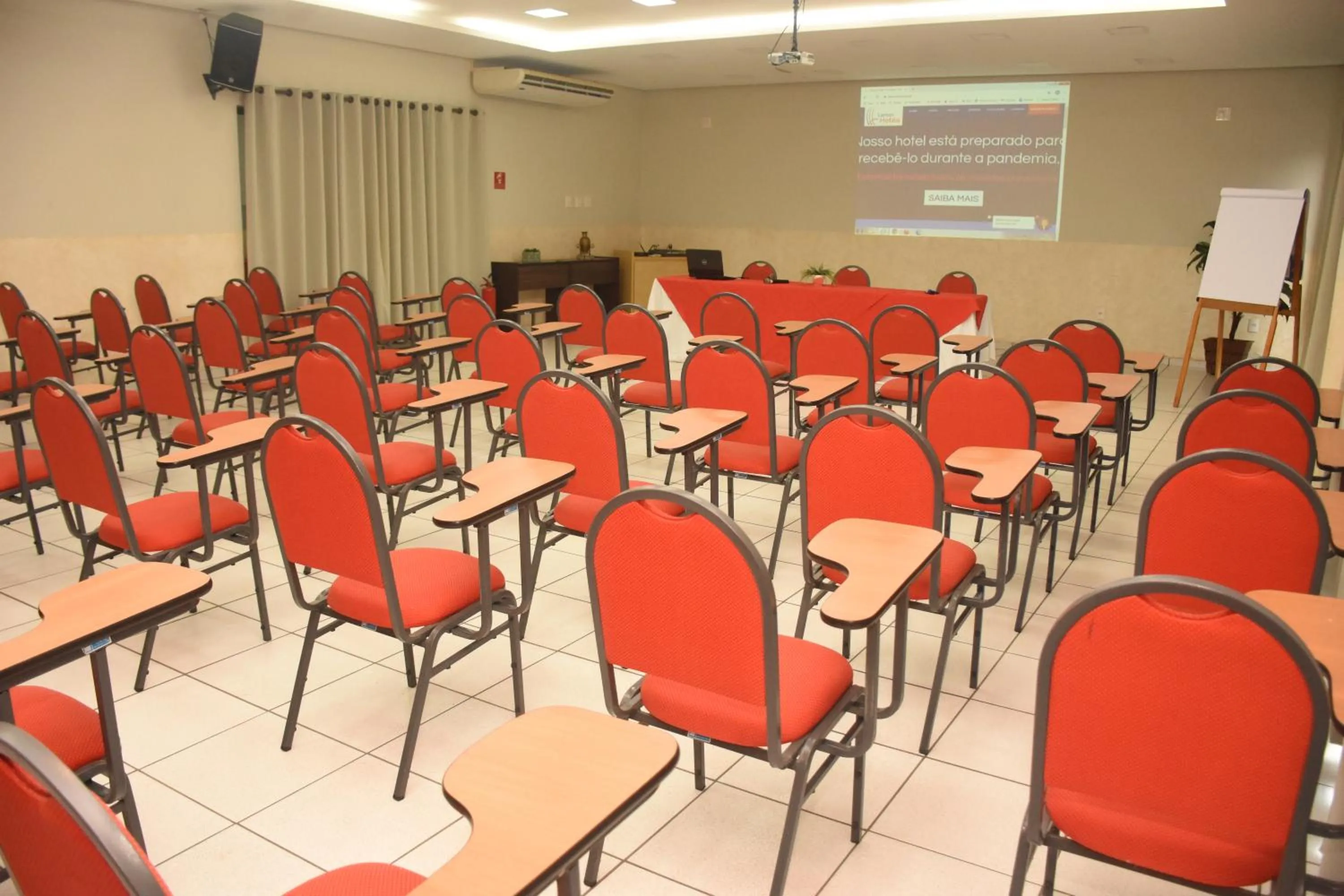 Business facilities in Larison Ji-Paraná by - Easy Hotéis