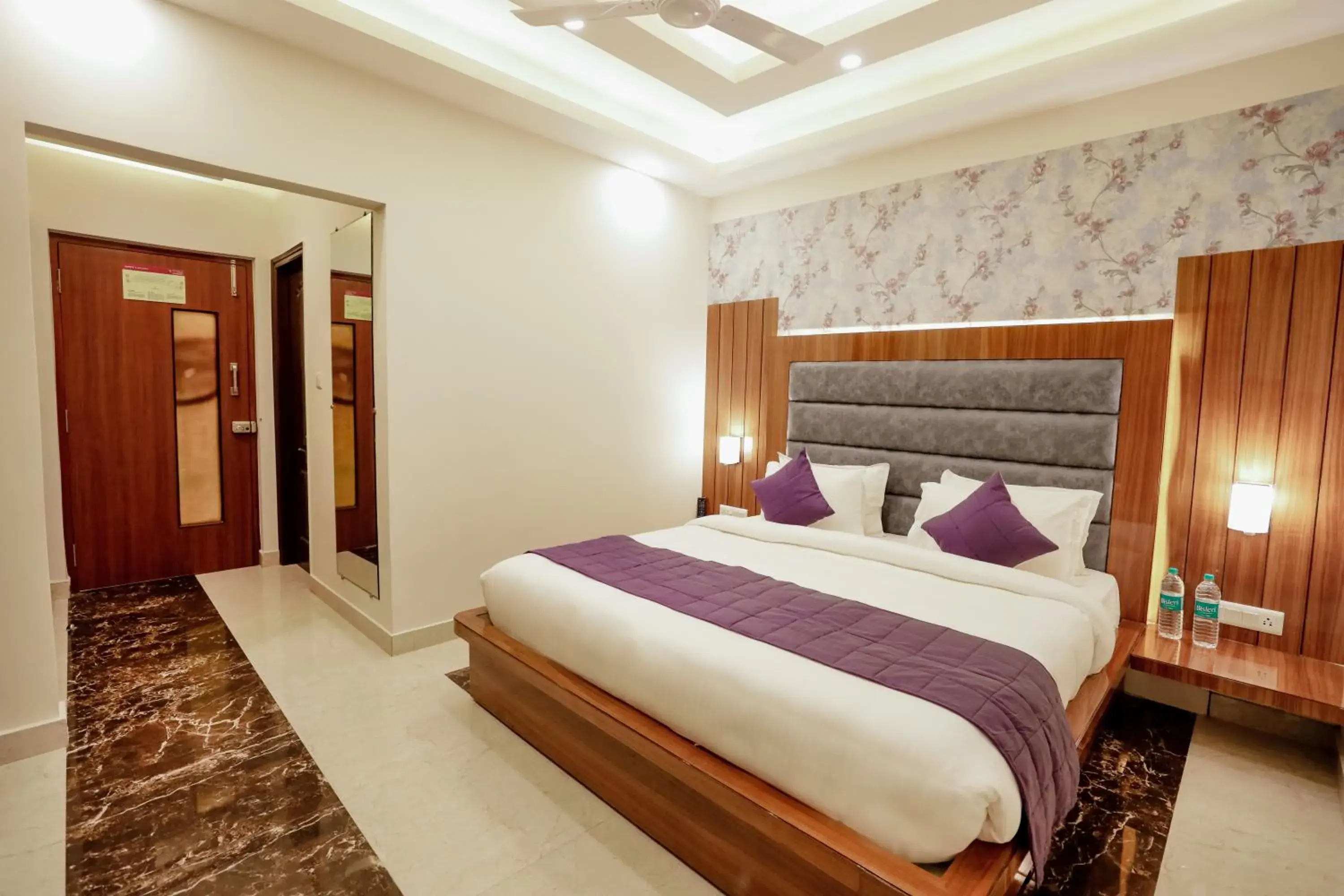 Double Room with Balcony in Regenta Resort Madhuganga Ukhimath Double Room with Balcony in Regenta Resort Madhuganga Ukhimath
