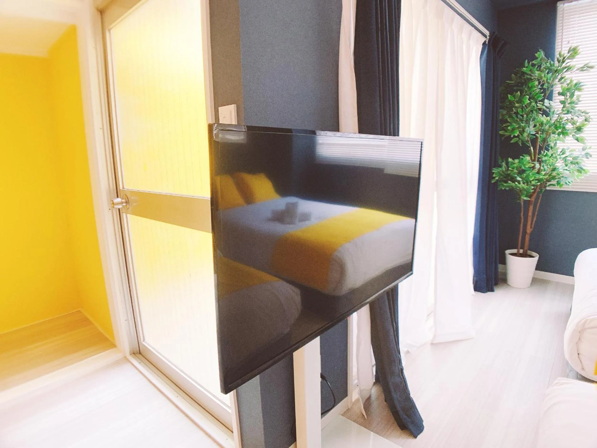 Bed in OUCHI HOTEL Nagarekawa with Dogs