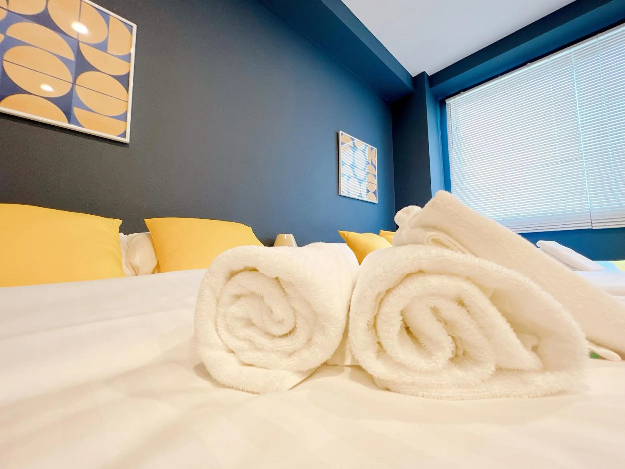 Bed in OUCHI HOTEL Nagarekawa with Dogs