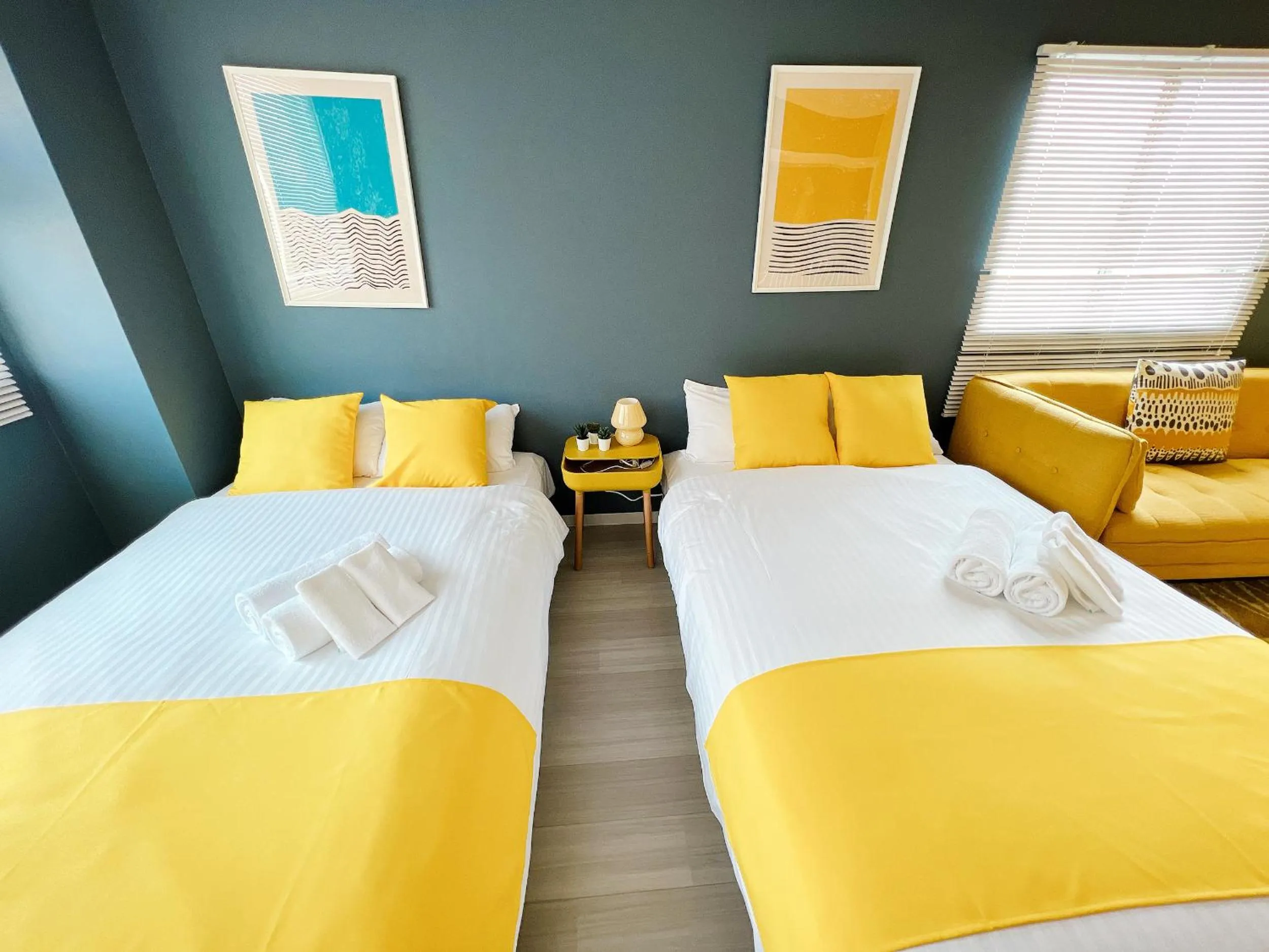 Bed in OUCHI HOTEL Nagarekawa with Dogs