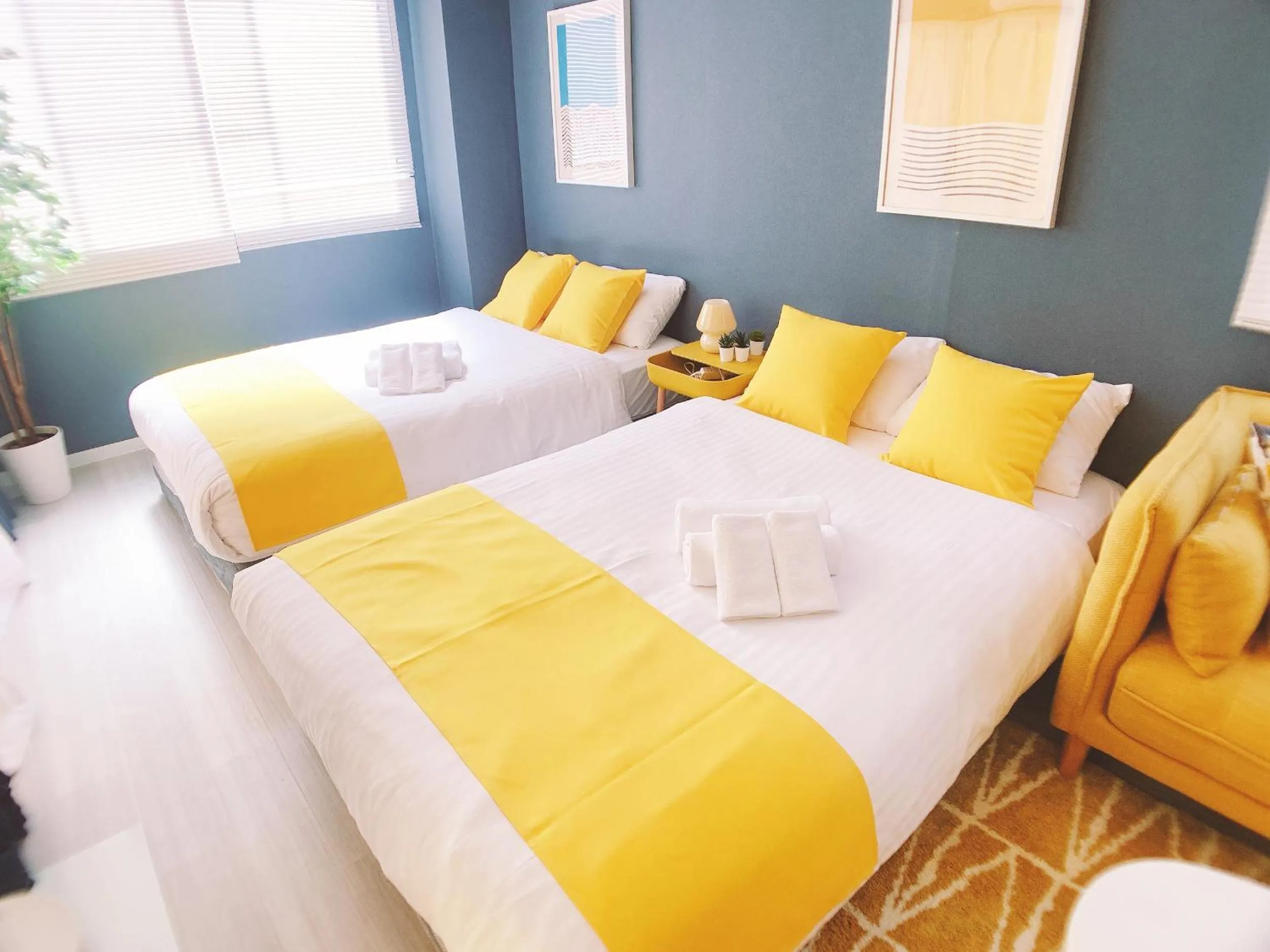 Bed in OUCHI HOTEL Nagarekawa with Dogs