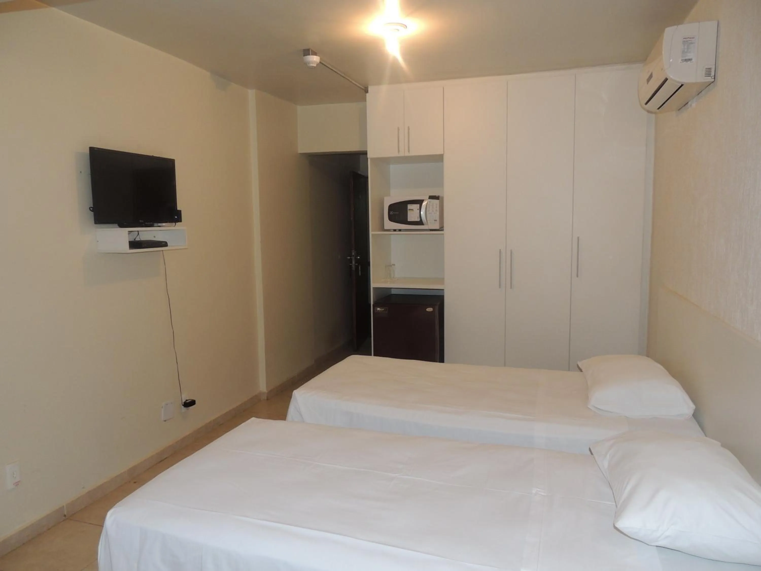 Photo of the whole room, Bed in Brasilia Apart Hotéis