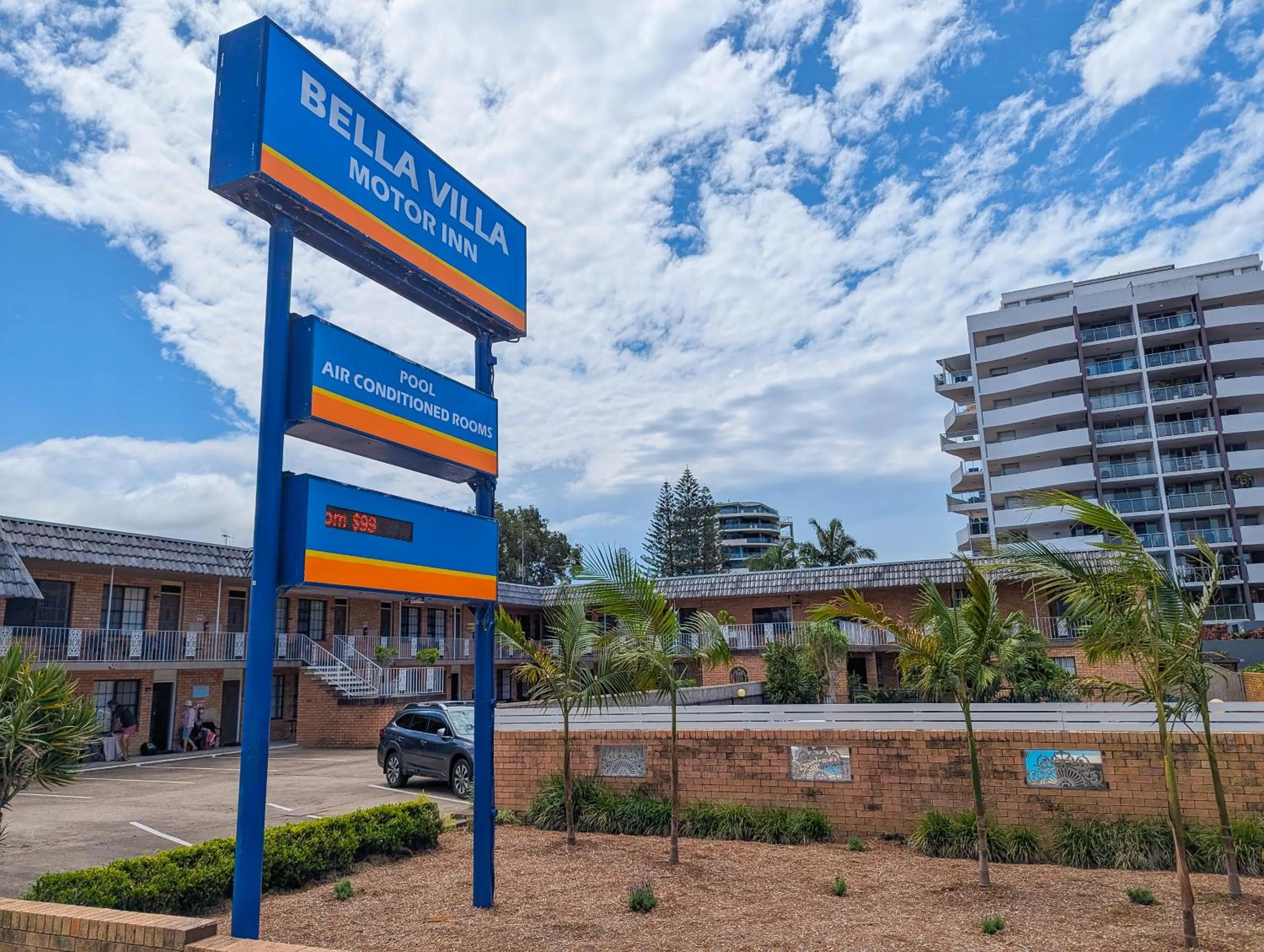 Property building in Bella Villa Motor Inn