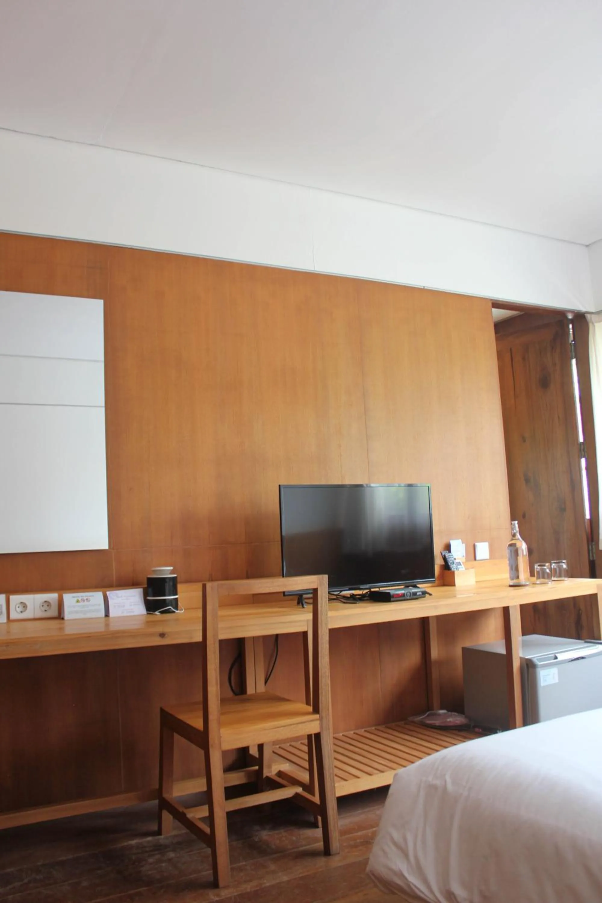 TV and multimedia, Bed in Natuna Dive Resort