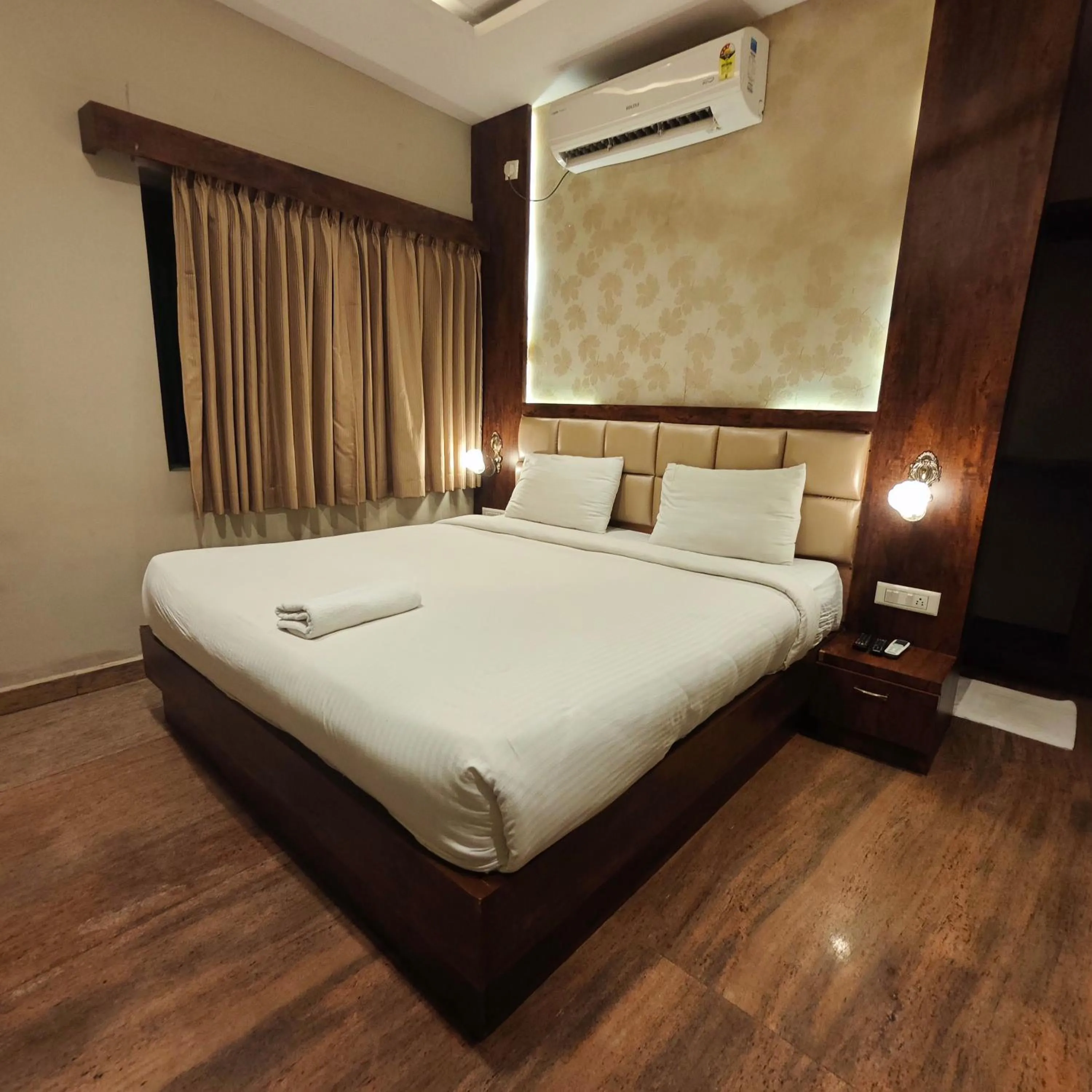 Bed in Al Noor Palace