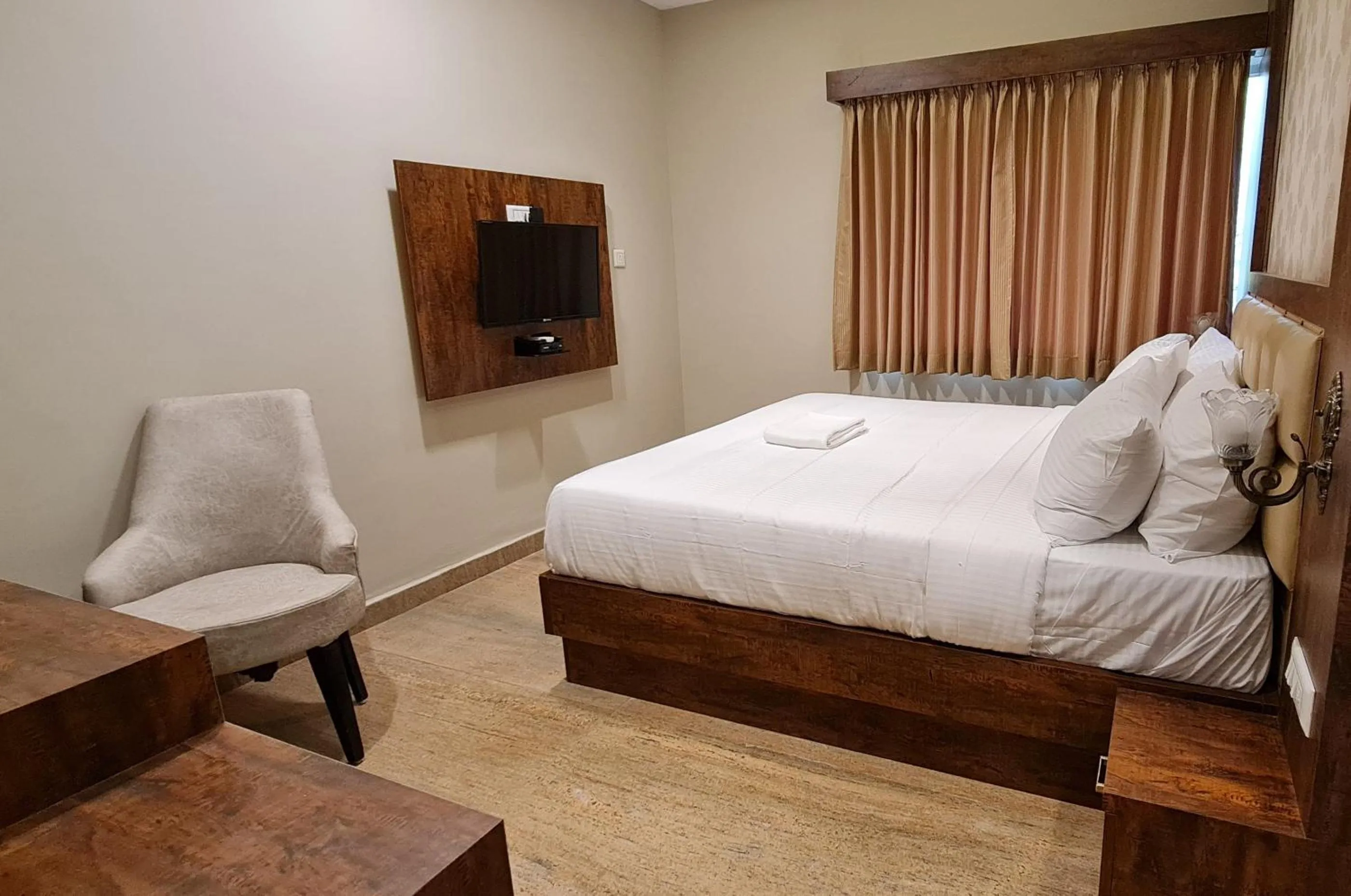 Bed in Al Noor Palace