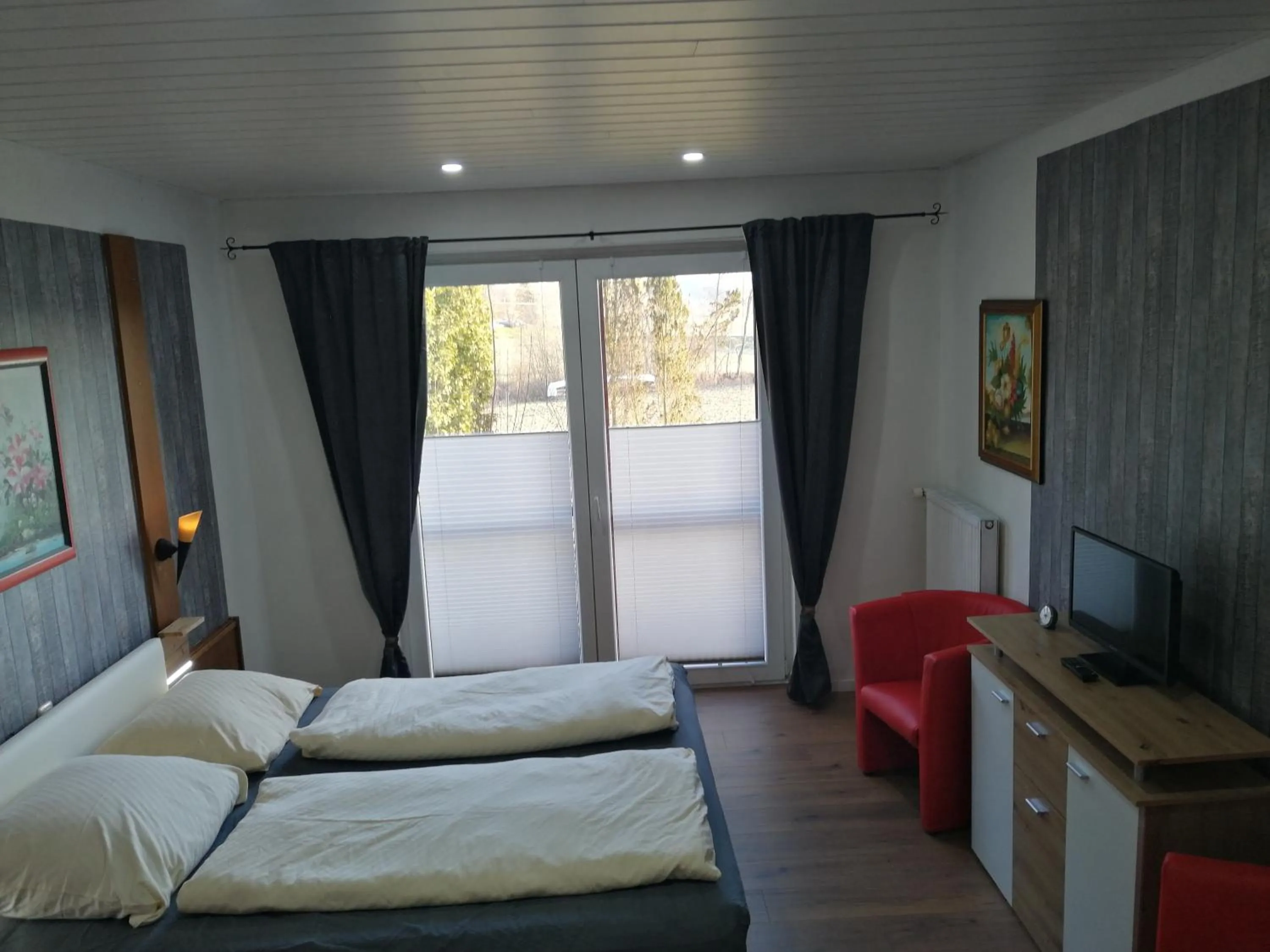 Bedroom, Bed in Pension Arkadenhof