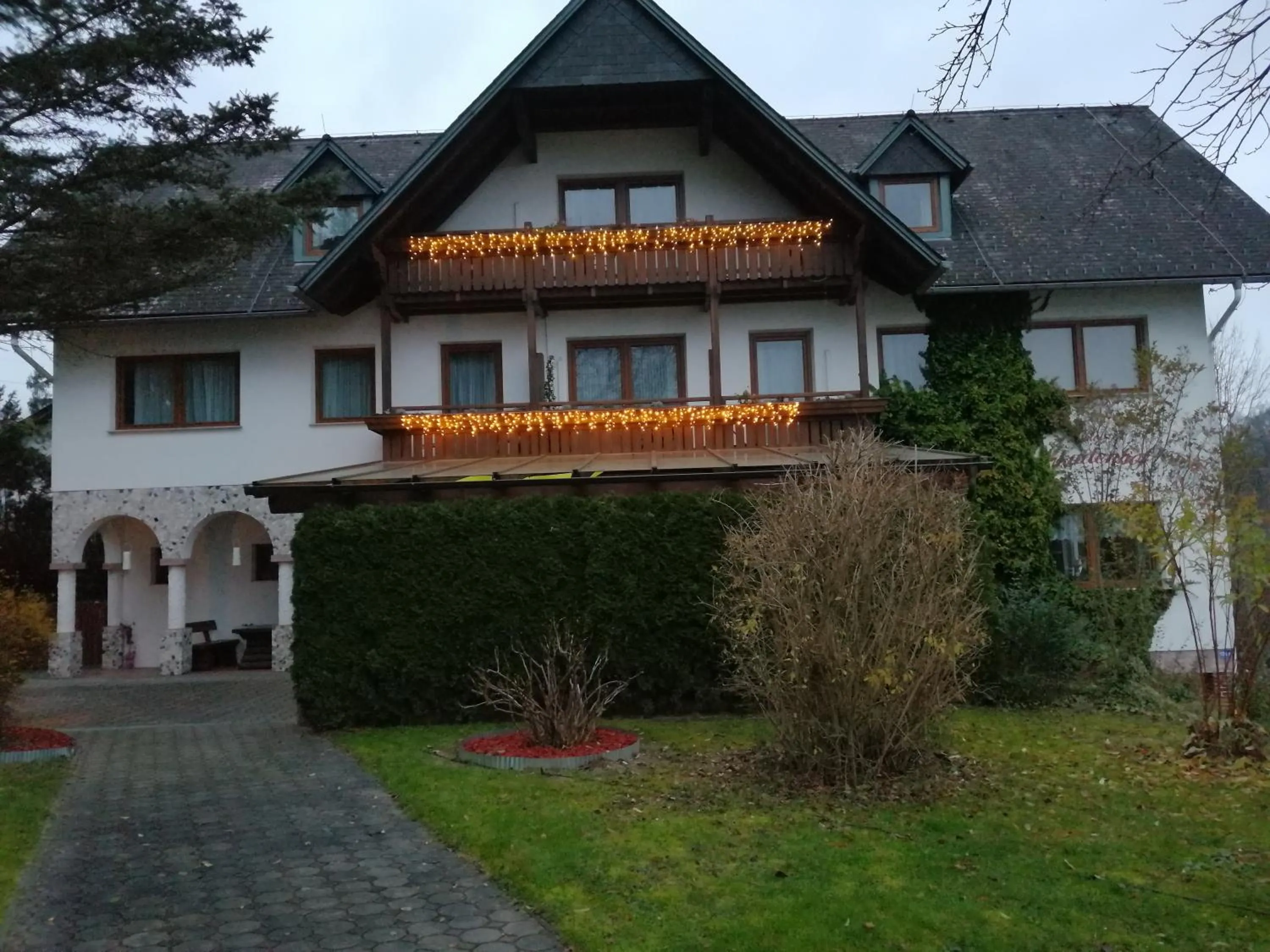 Property building in Pension Arkadenhof