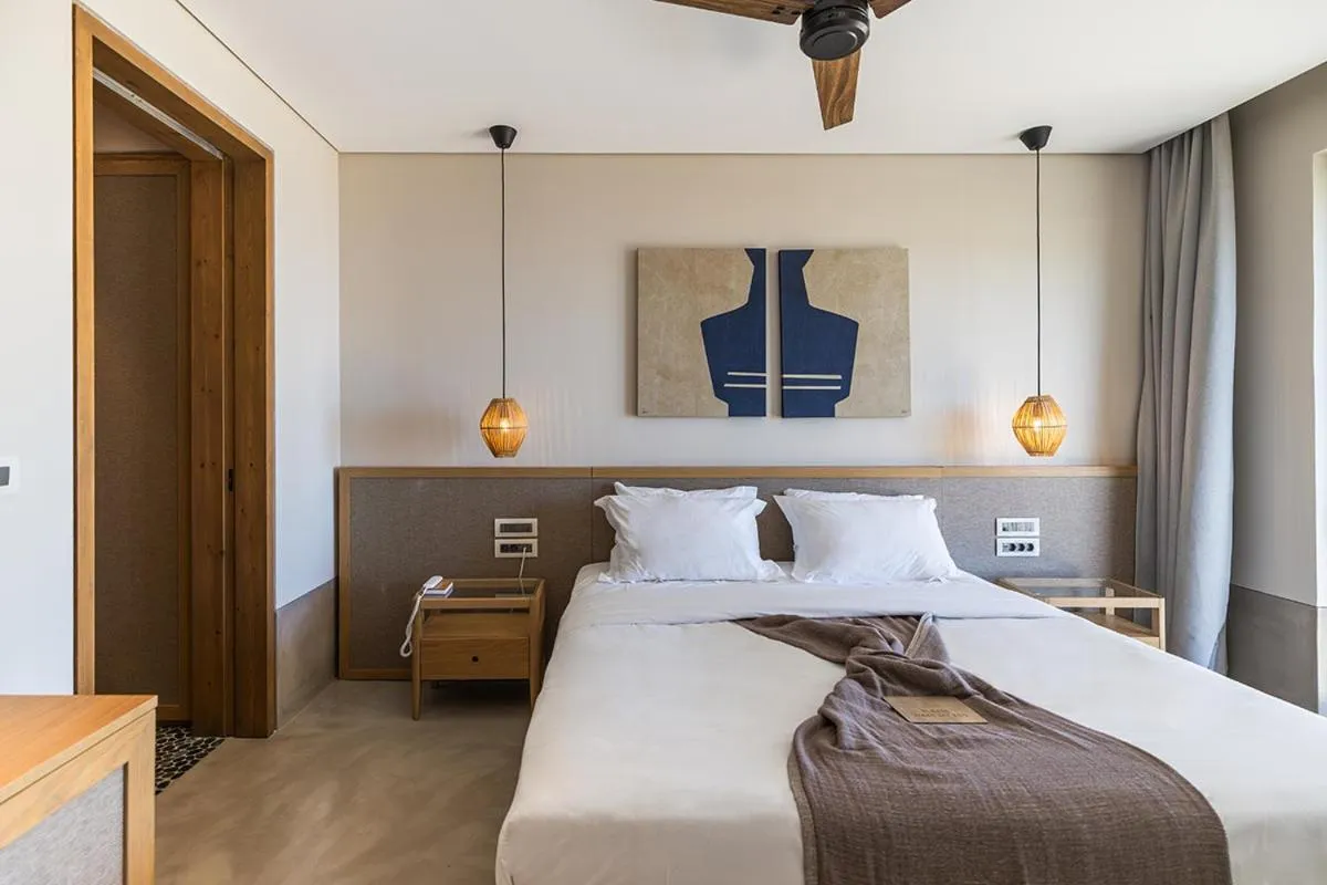 Bed in Eliamos Villas Hotel & Spa