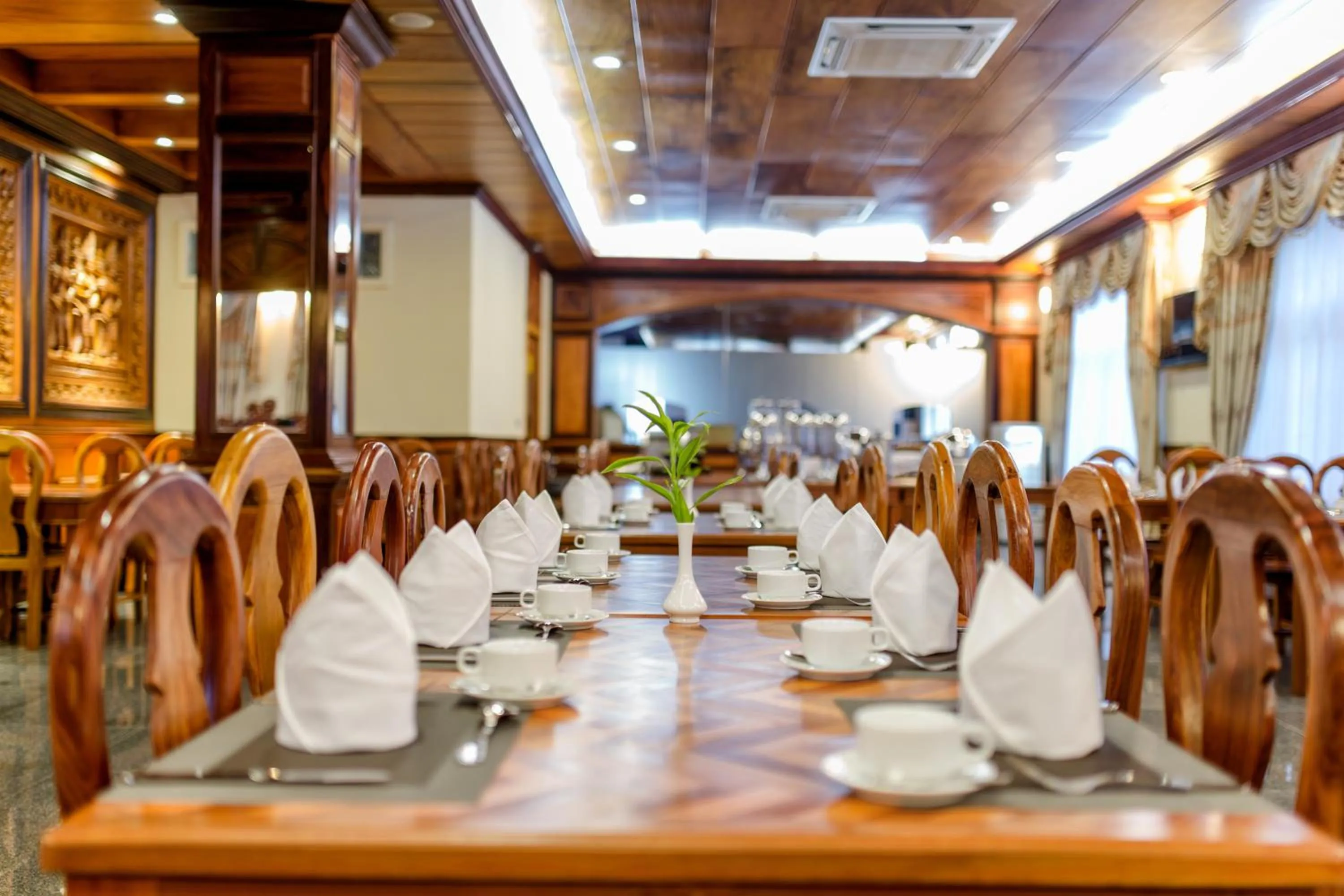 Restaurant/places to eat in Classy Hotel & Spa