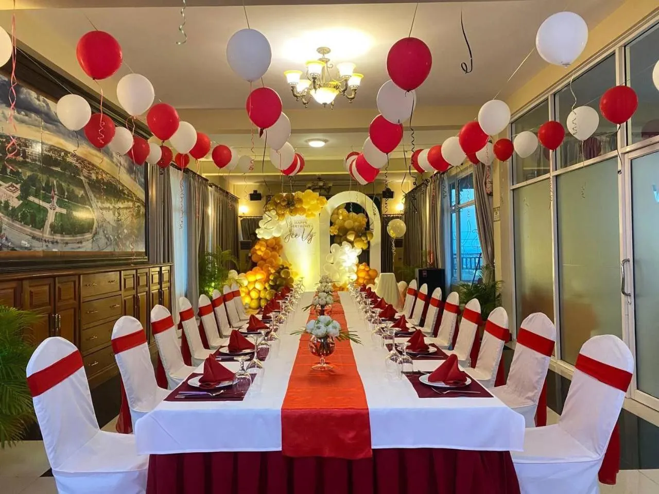 Restaurant/places to eat in Classy Hotel & Spa