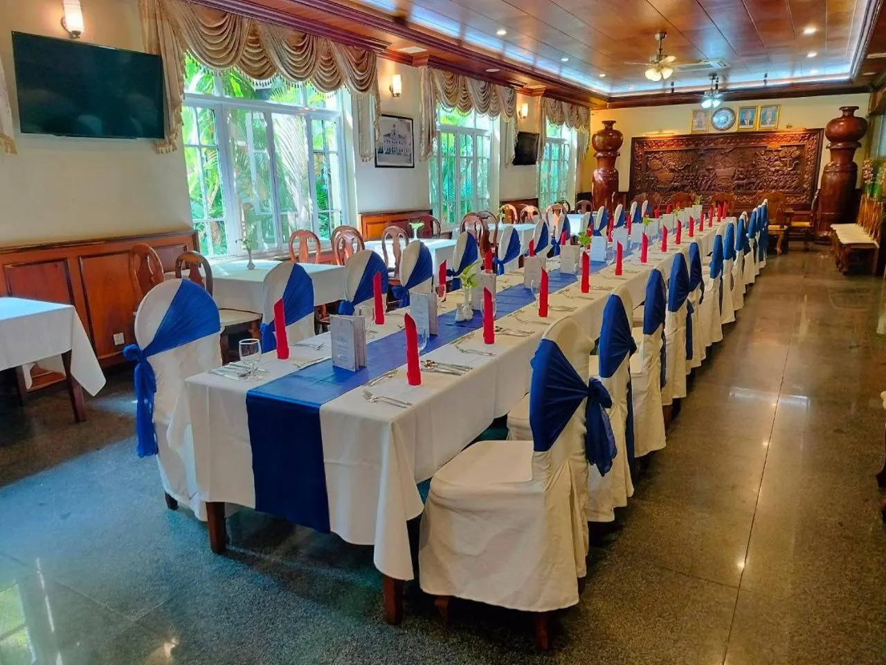 Restaurant/places to eat in Classy Hotel & Spa