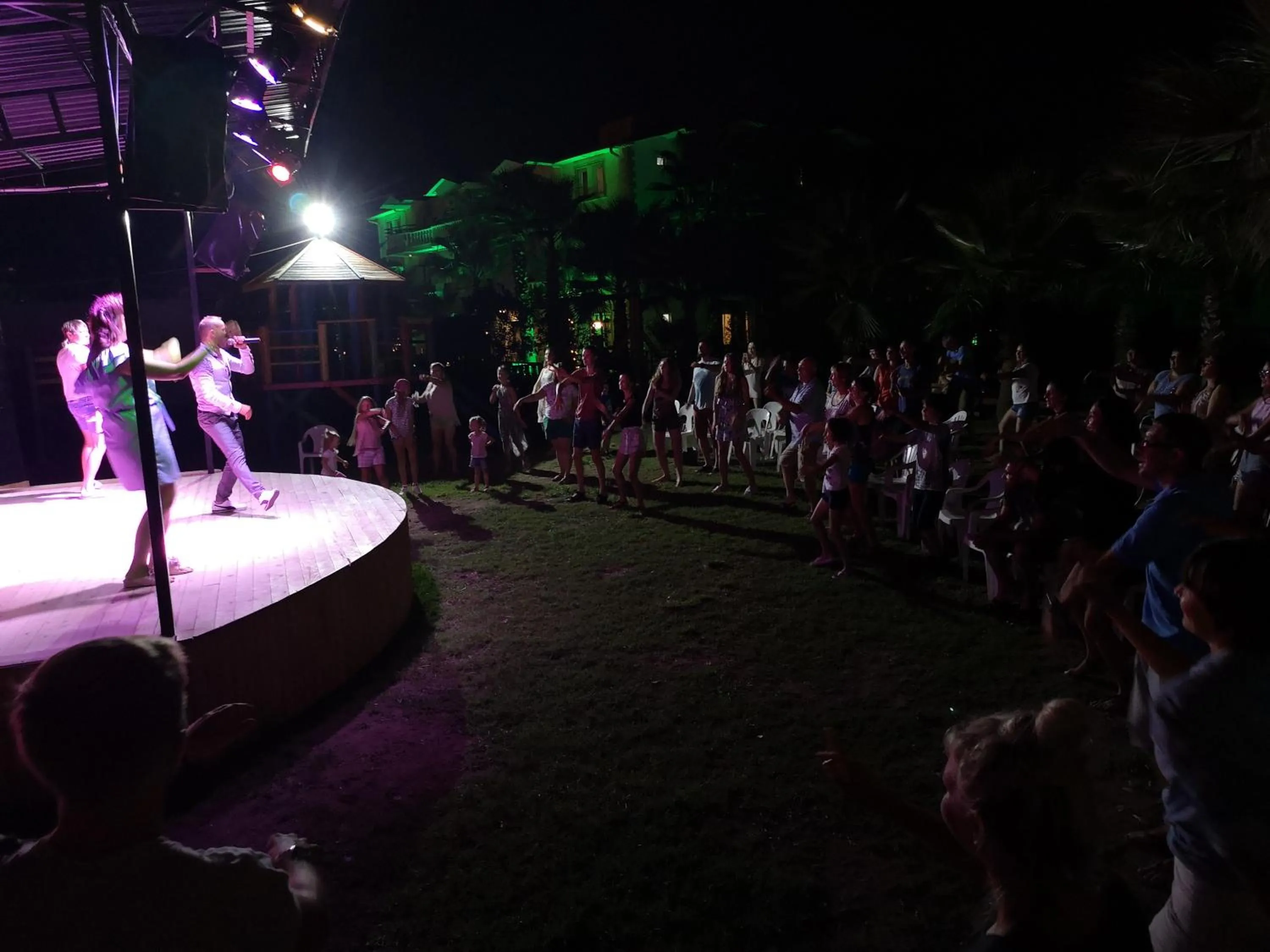 Entertainment in CASTLE PARK HOTEL