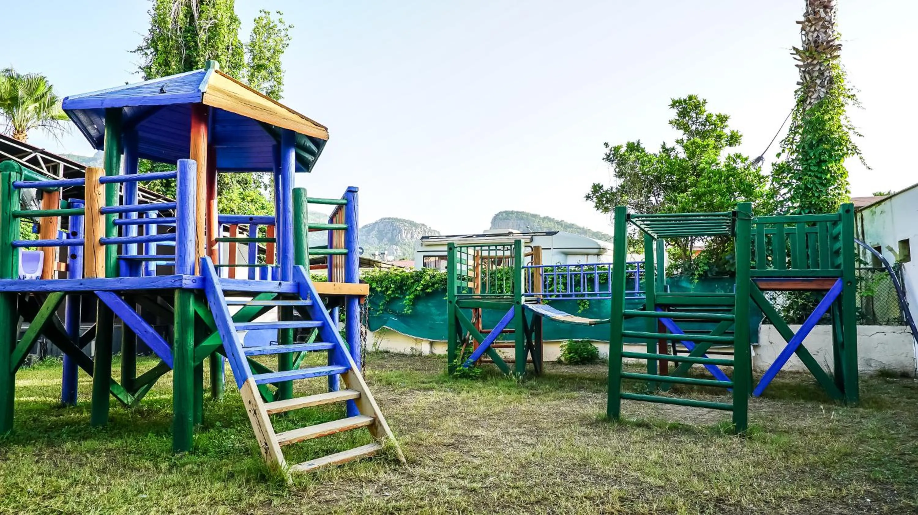 Children play ground in CASTLE PARK HOTEL