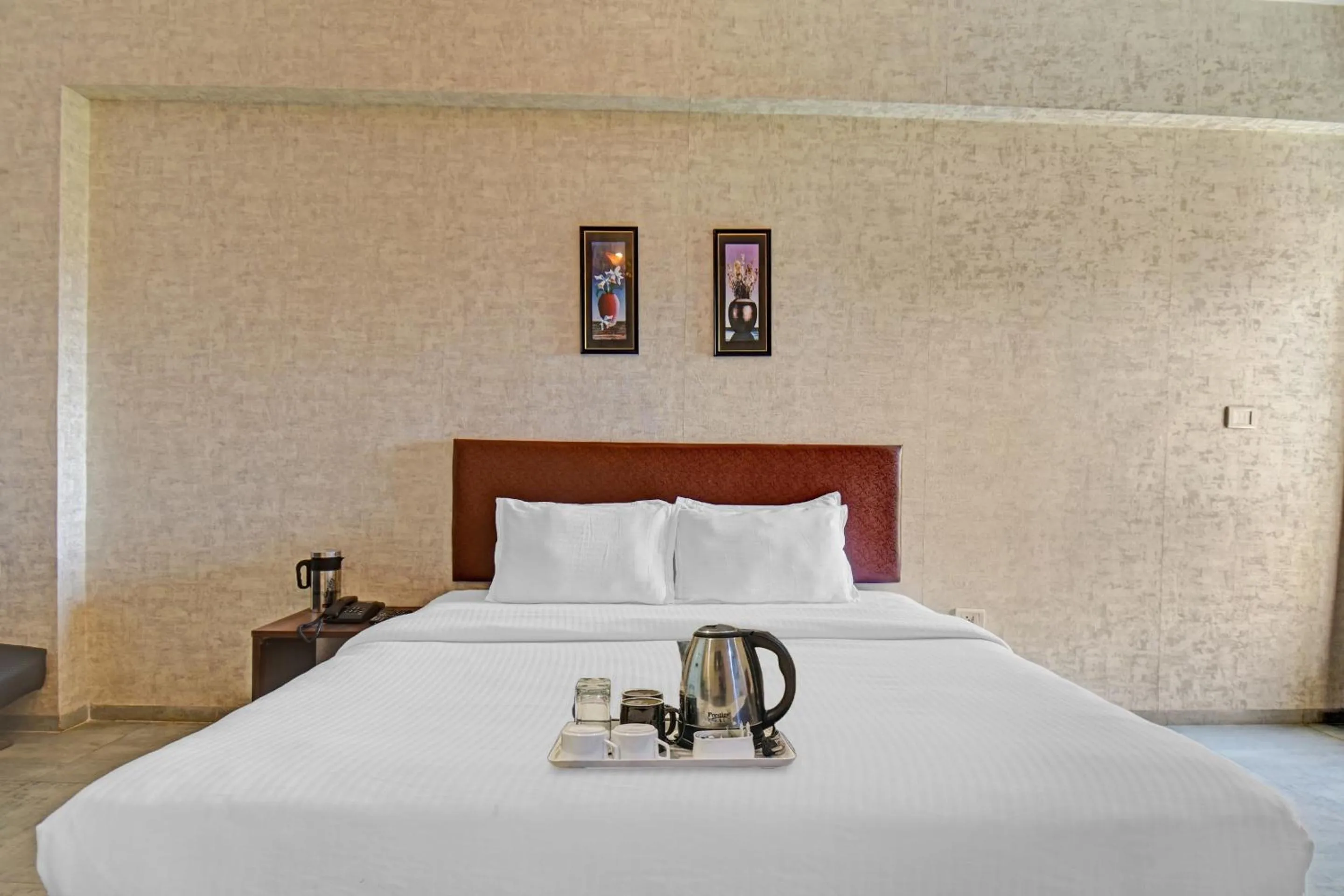 Bedroom, Bed in Townhouse Classio Suites