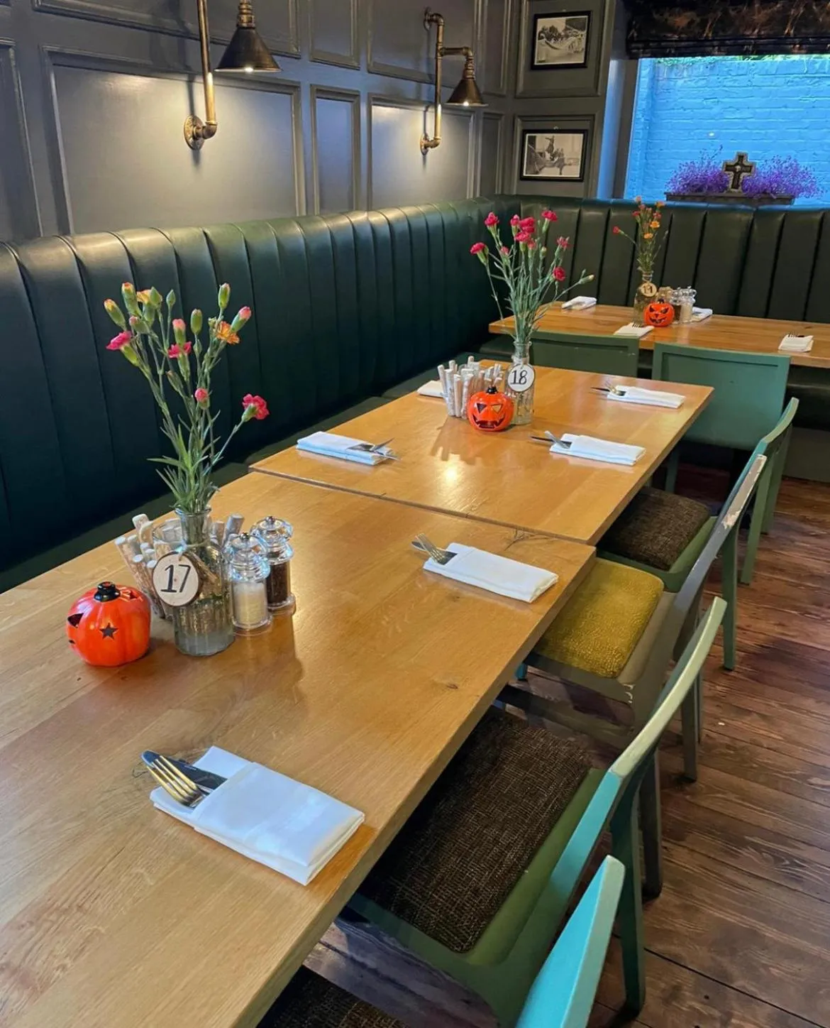 Restaurant/places to eat in Dockers Inn