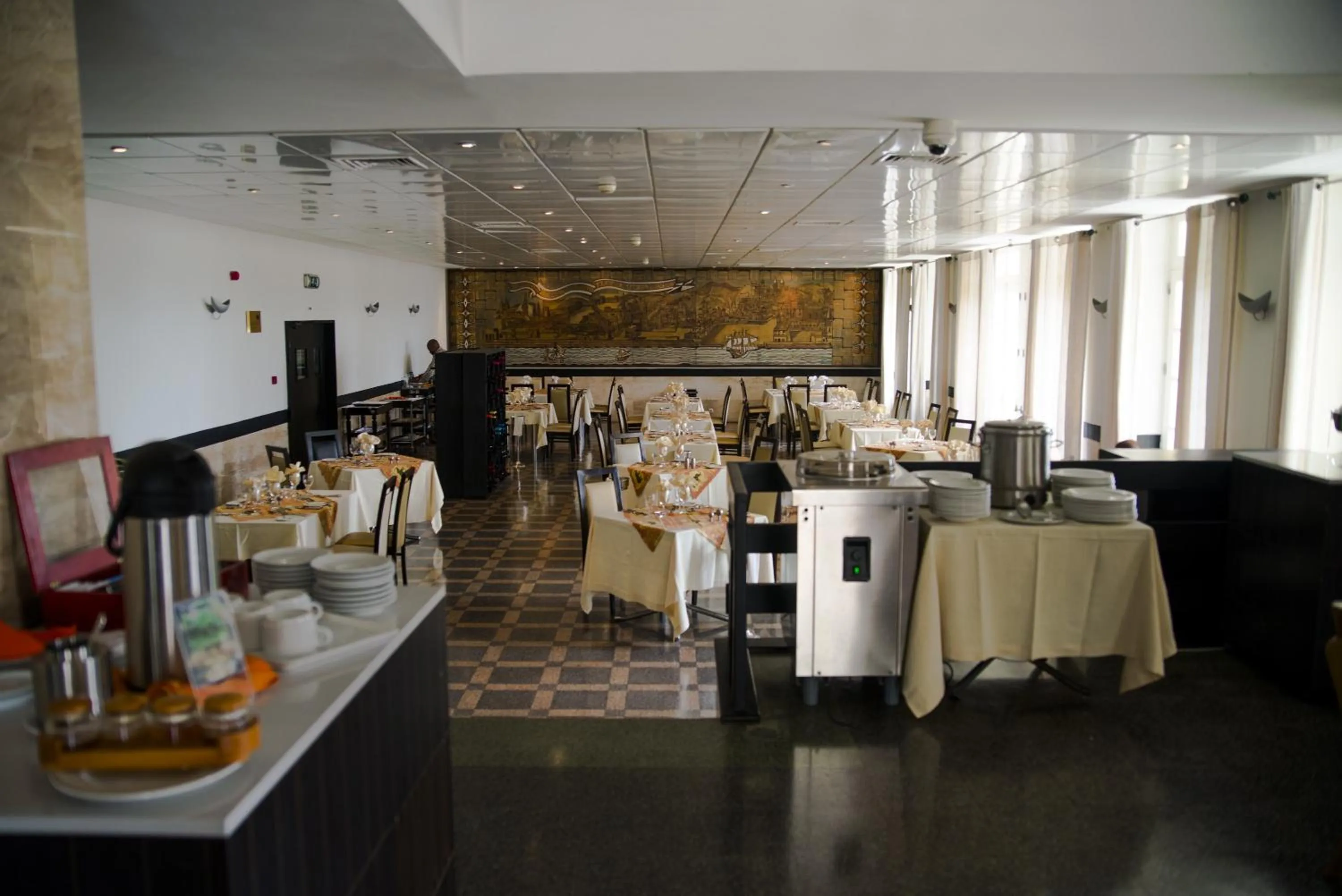 Restaurant/places to eat in Hotel Continental Luanda