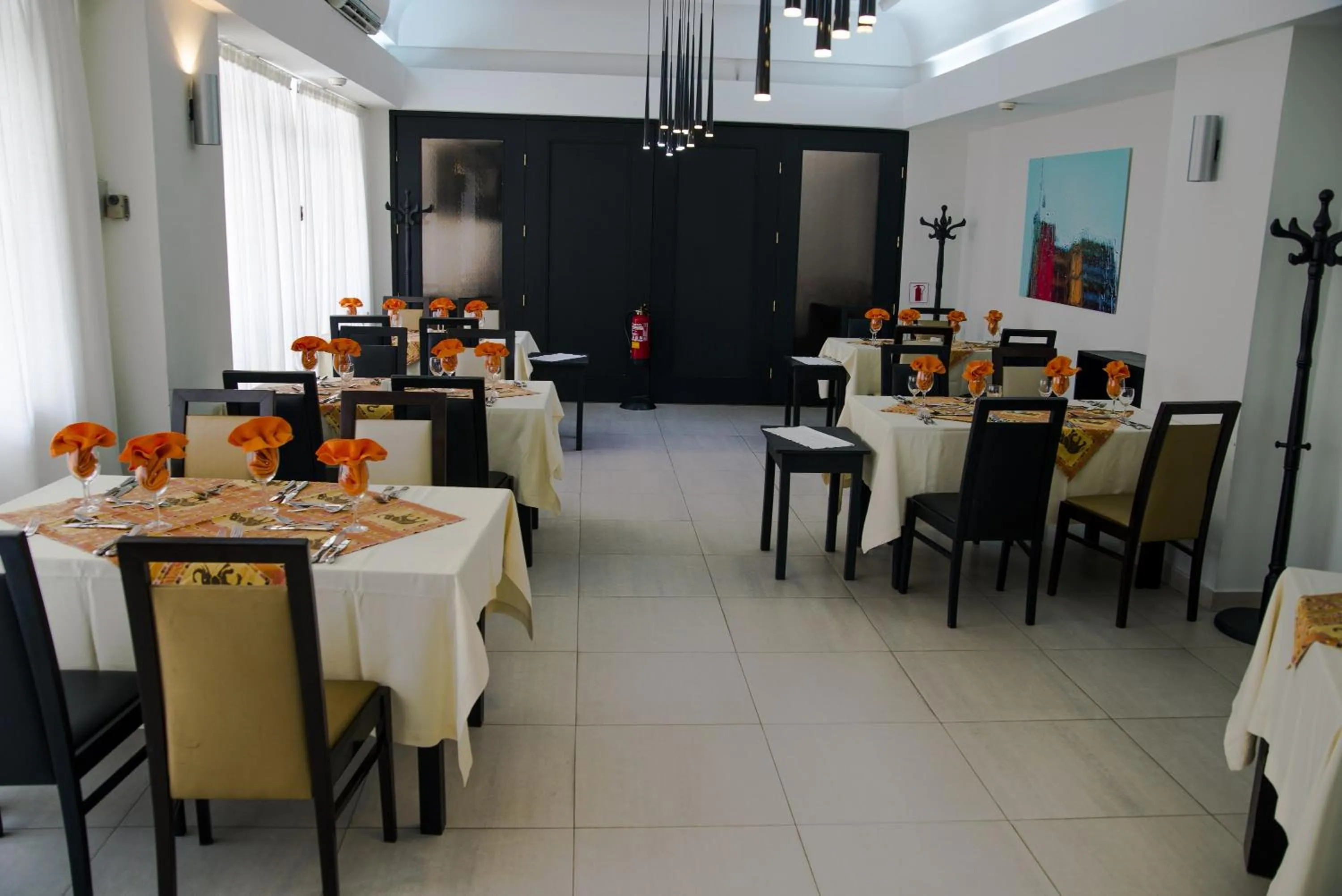Restaurant/places to eat in Hotel Continental Luanda