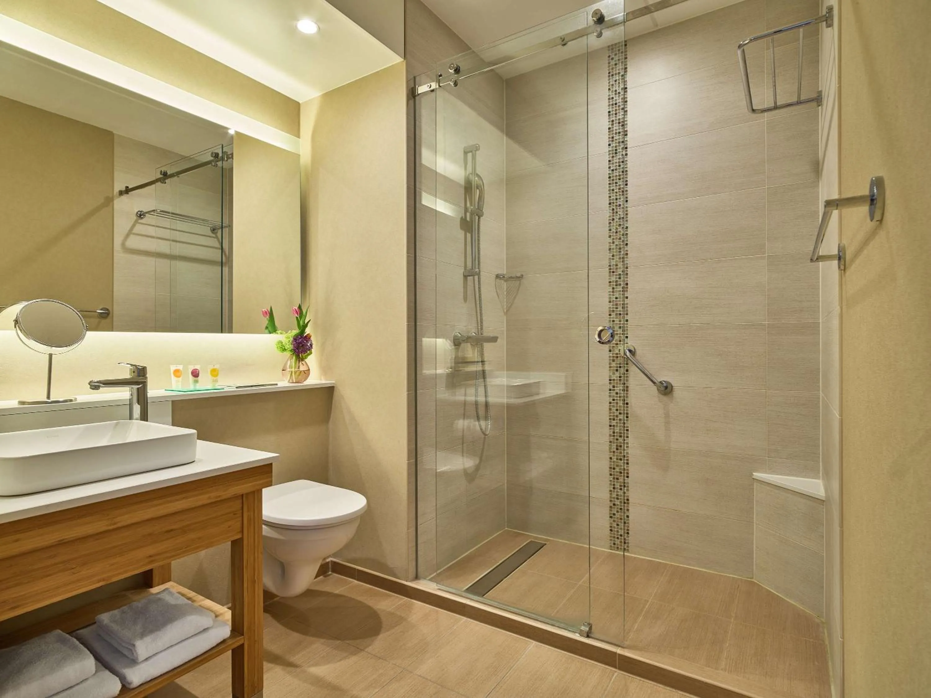 Bathroom in Hyatt Place Amsterdam Airport