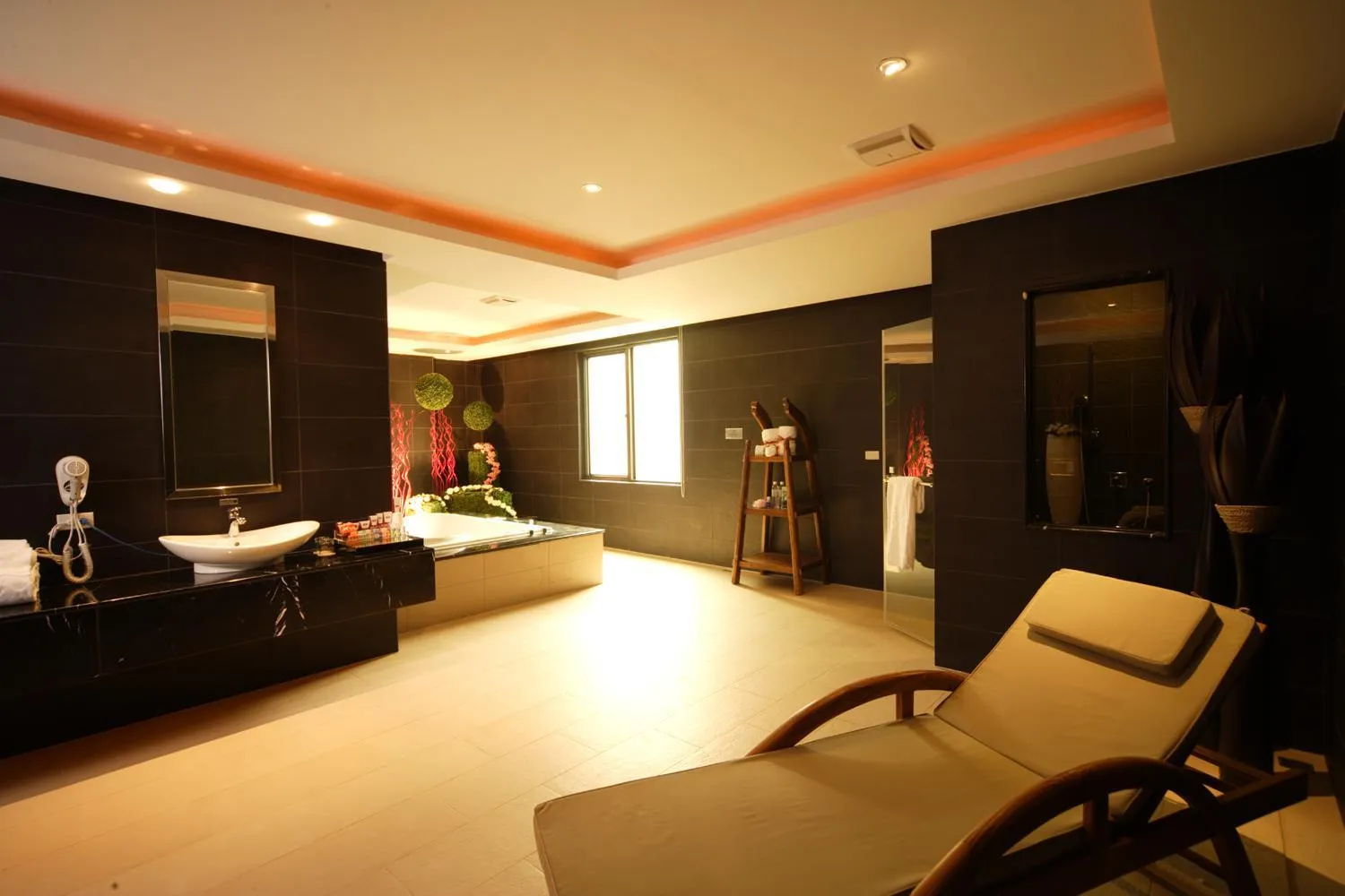 Photo of the whole room in Merryseasons