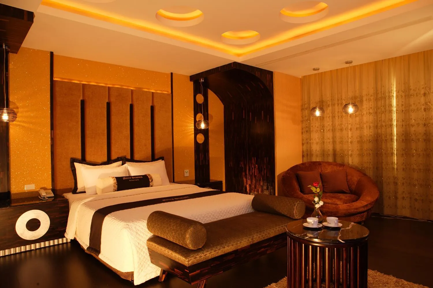 Photo of the whole room, Bed in Merryseasons