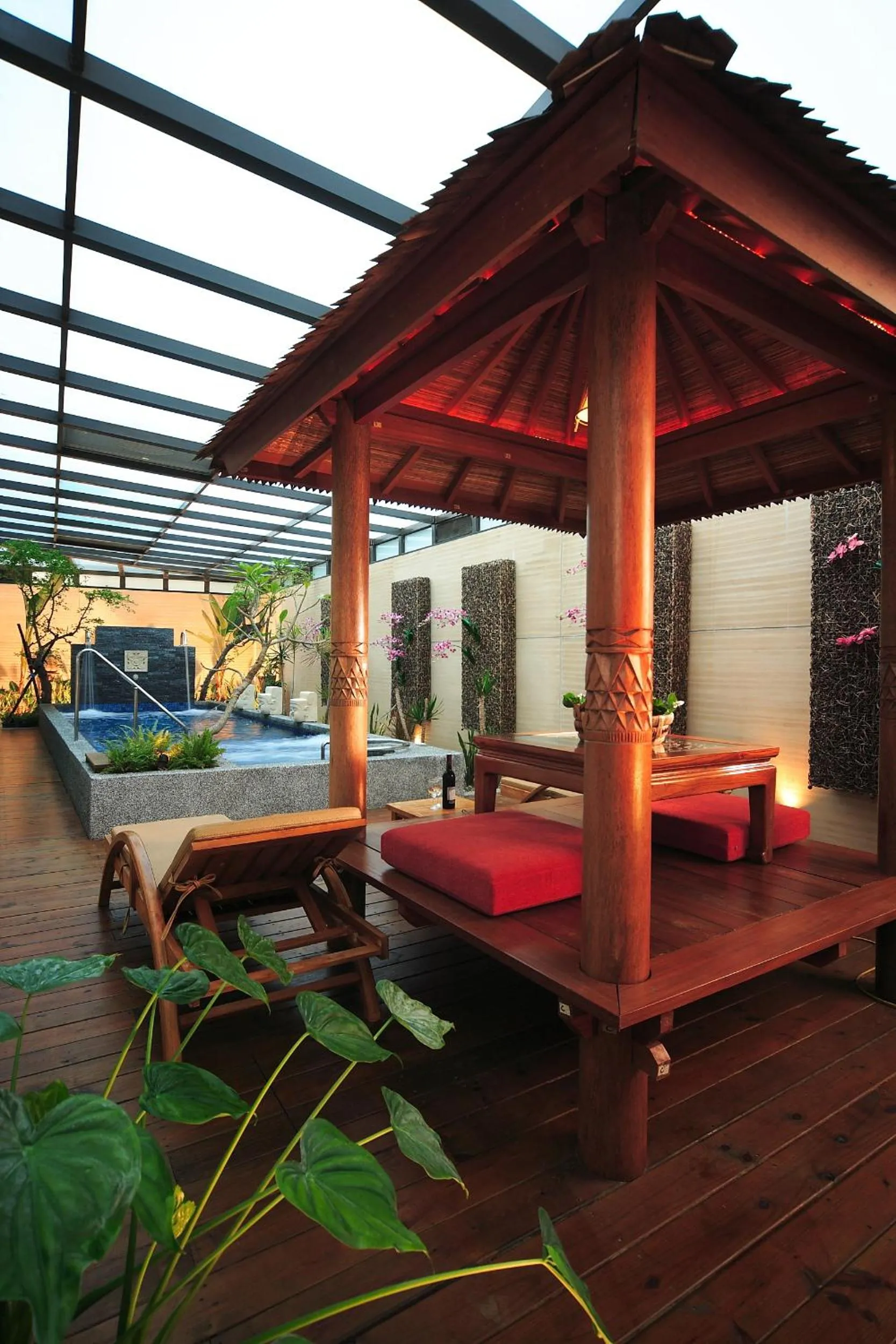 Photo of the whole room in Merryseasons