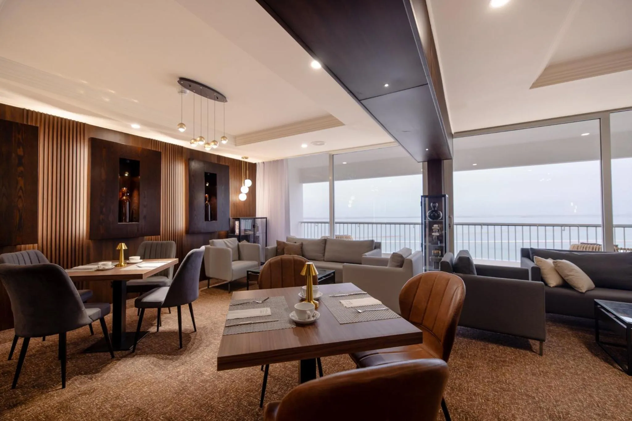 Lounge or bar in David Dead Sea Resort & Spa