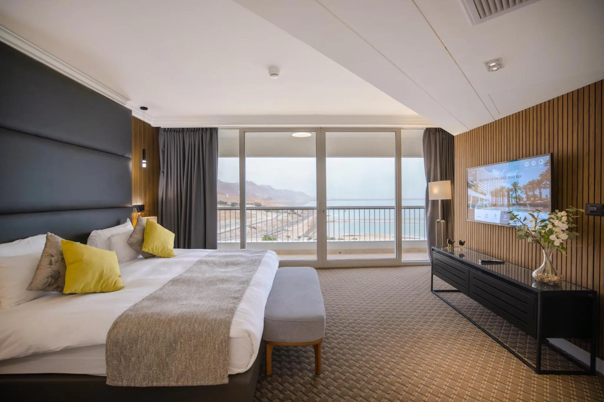 Bedroom, Bed in David Dead Sea Resort & Spa