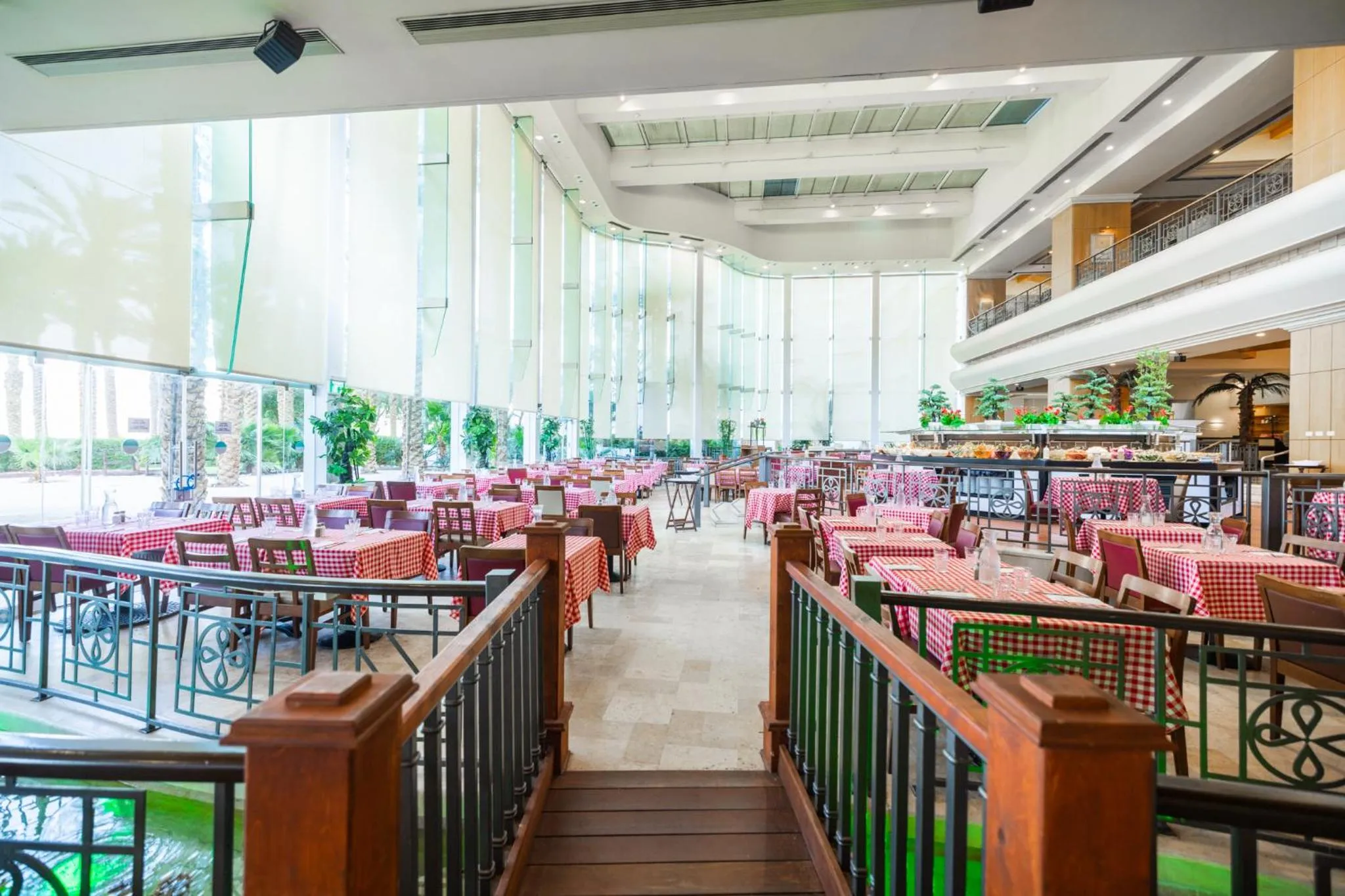 Restaurant/places to eat in David Dead Sea Resort & Spa