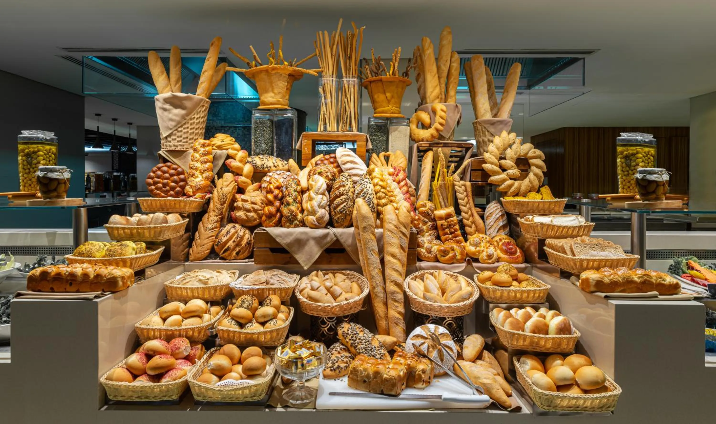 Restaurant/places to eat in Narcissus Riyadh Hotel & Spa