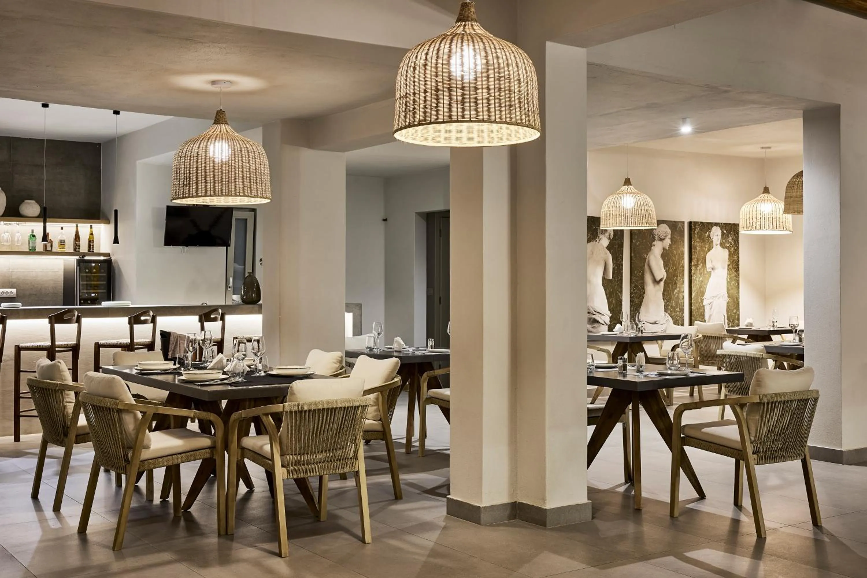 Restaurant/places to eat in Hotel Milos Sea Resort